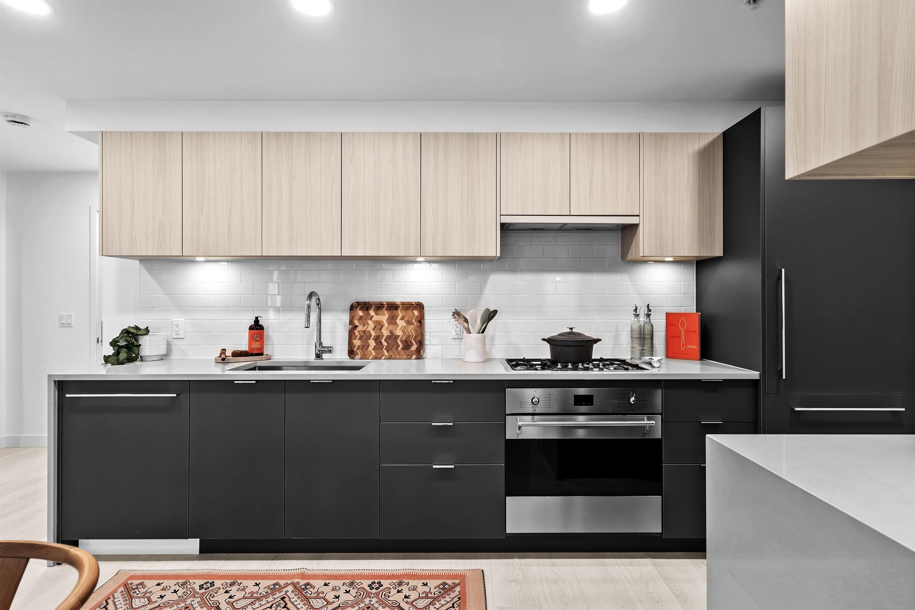 2423 Grant Street, Vancouver, BC V5K 3G5