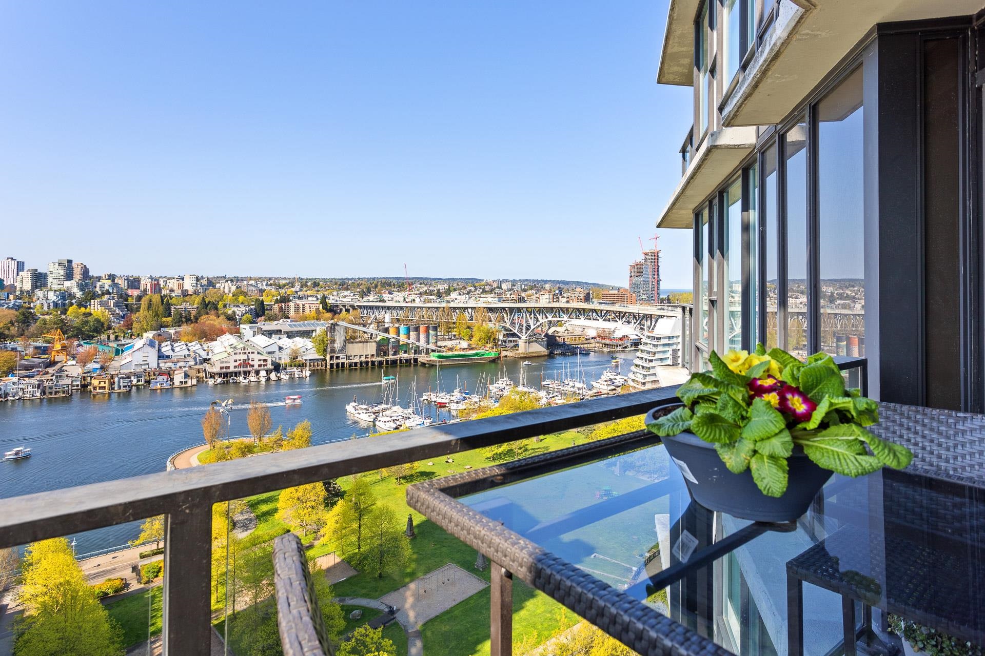 455 Beach Crescent #1902, Vancouver, BC V6Z 3E5