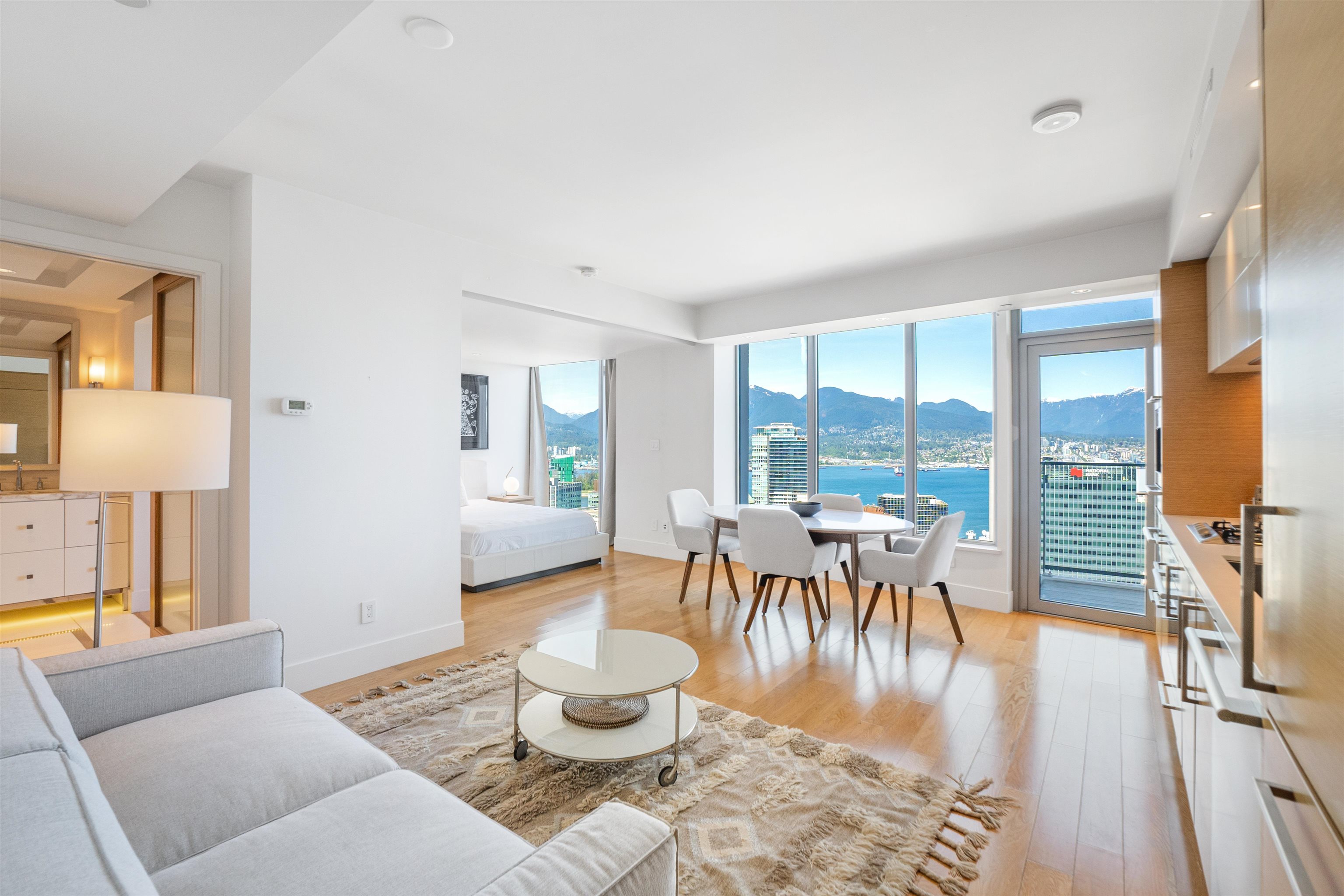 667 Howe Street #3803, Vancouver, BC V6C 0B5