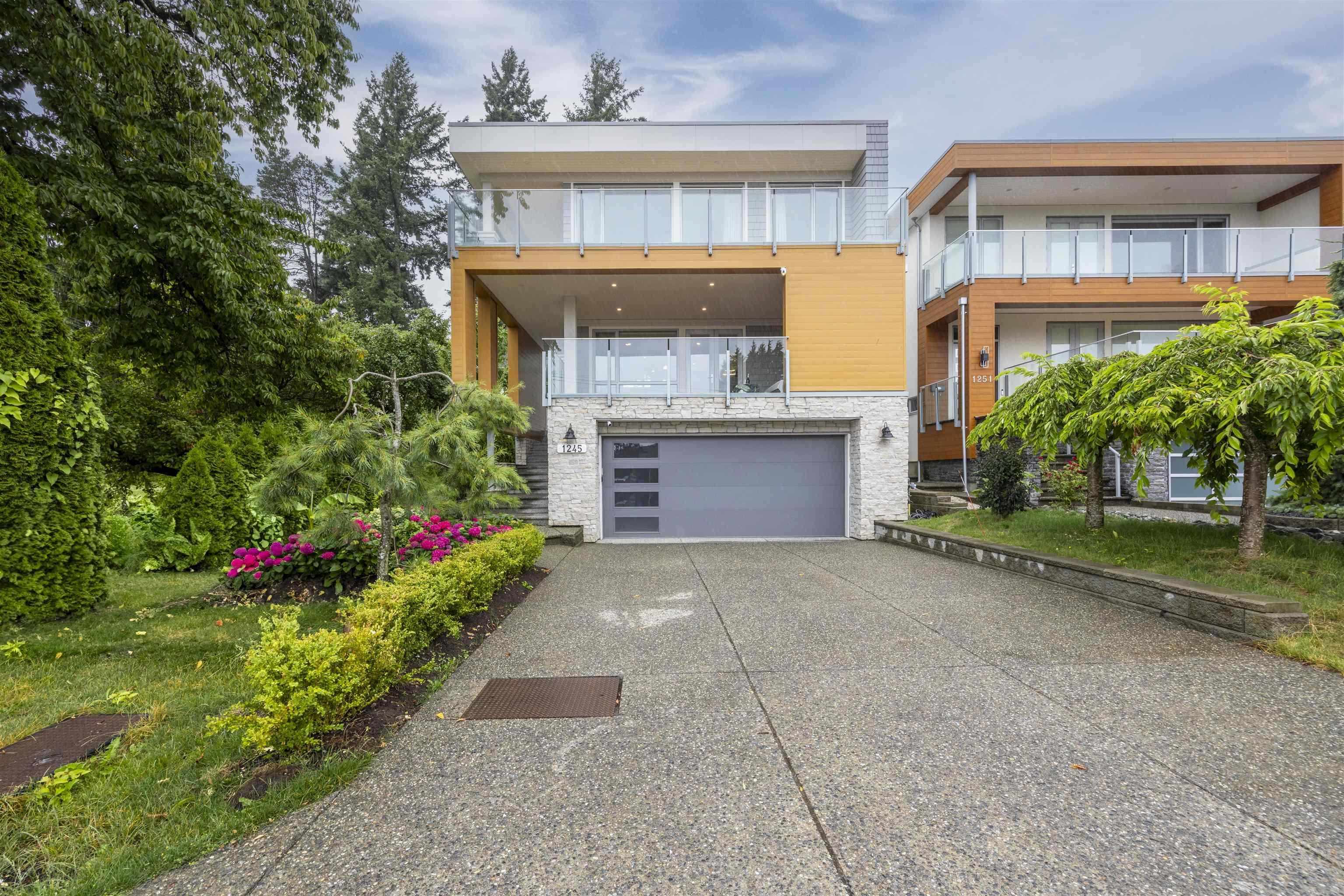 1245 Kent Street, White Rock, BC V4B 4T6