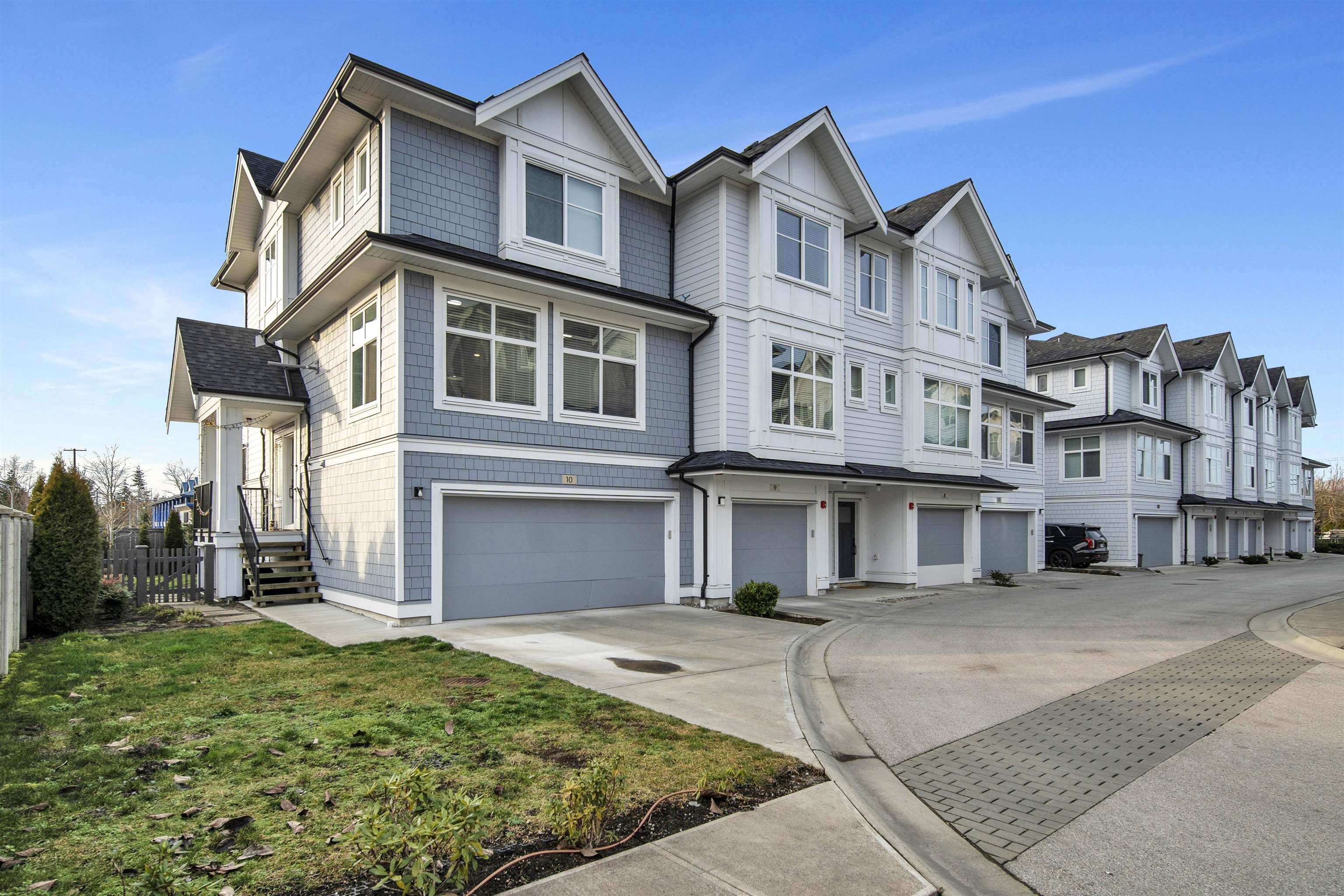21688 52 Avenue #10, Langley, BC V2Y 4K9