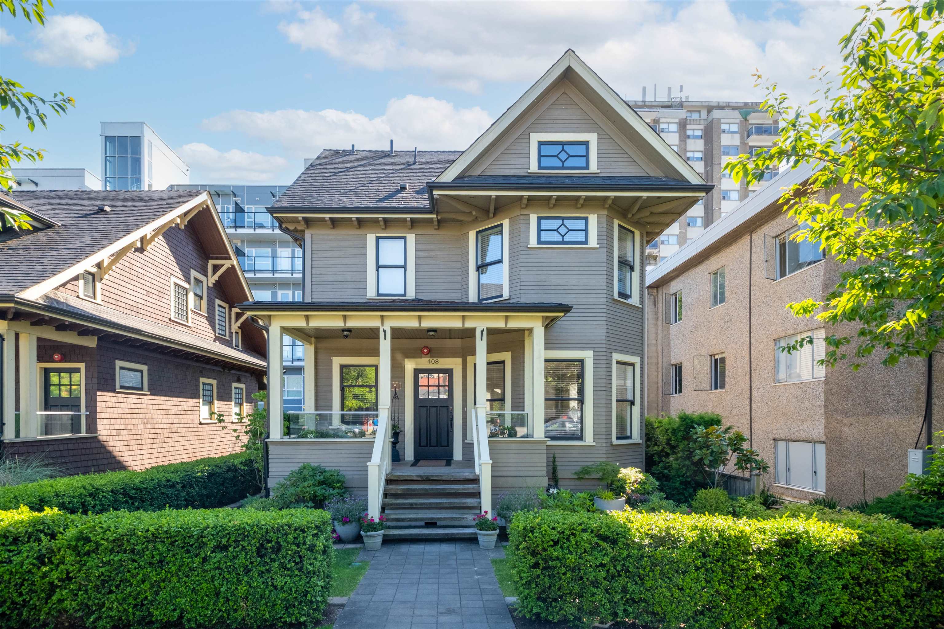 408 8th Street, New Westminster, BC V3M 0K1