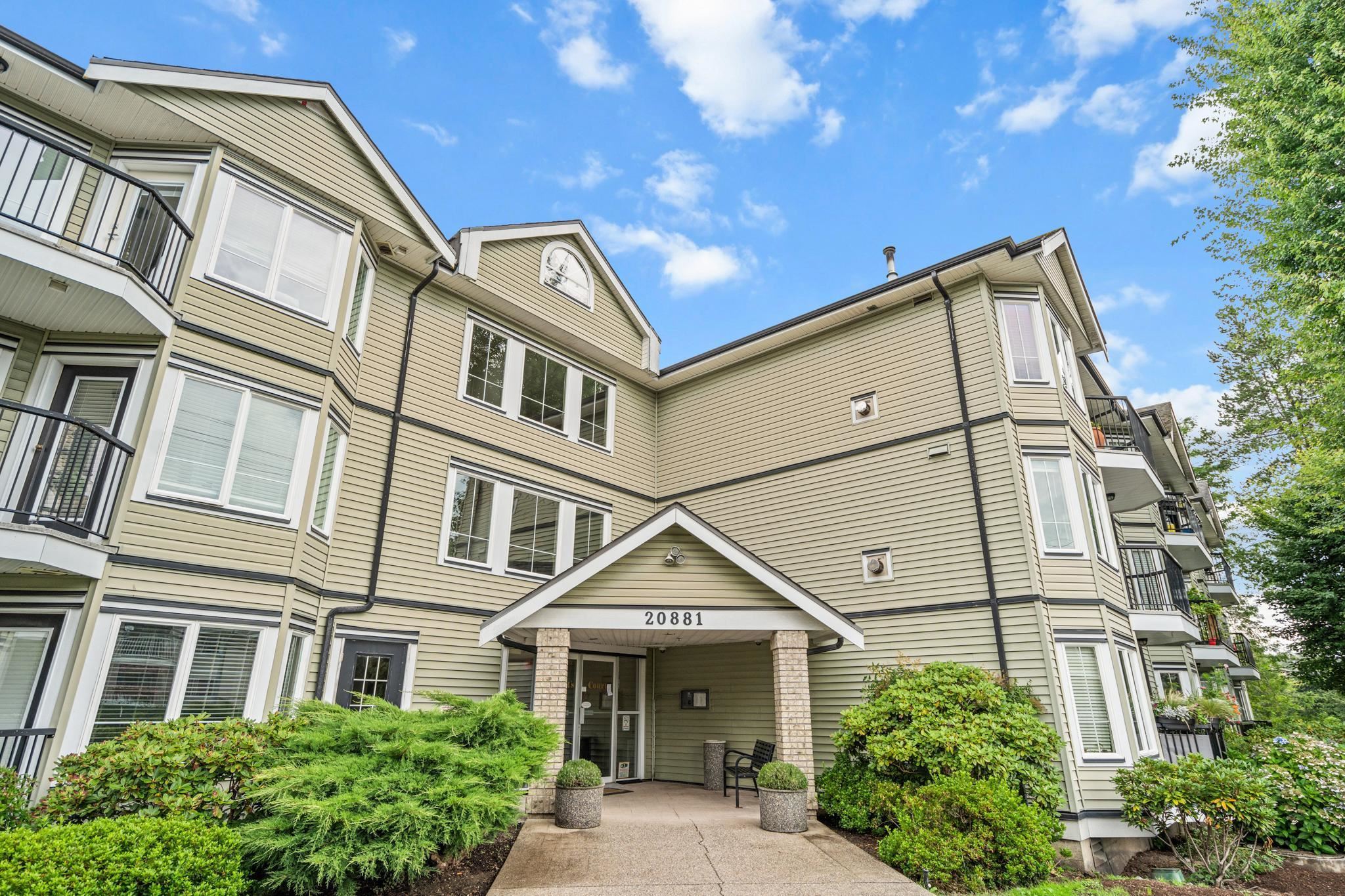 20881 56 Avenue #208, Langley, BC V3A 3Z3