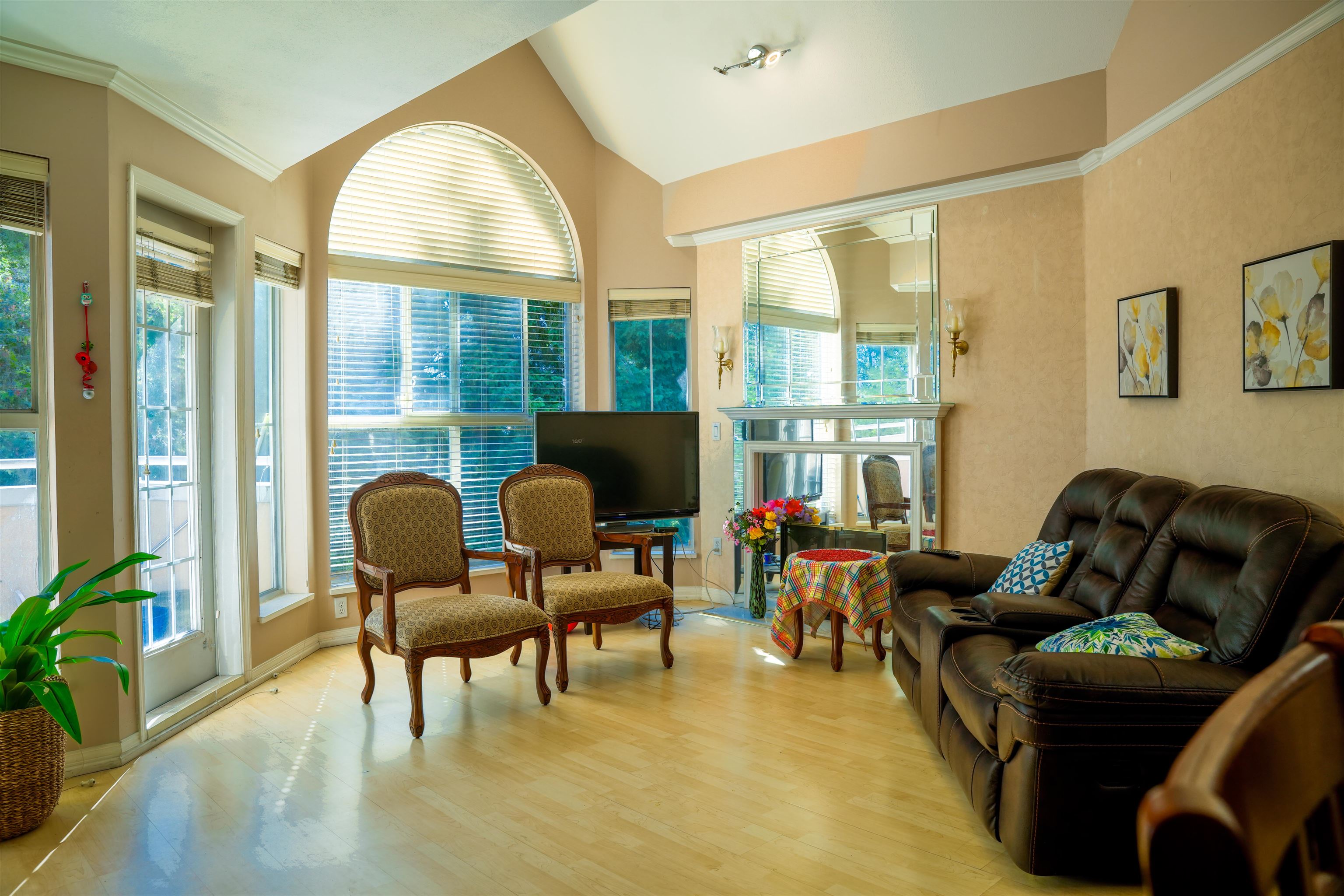 7435 121a Street #410, Surrey, BC V3W 0W8