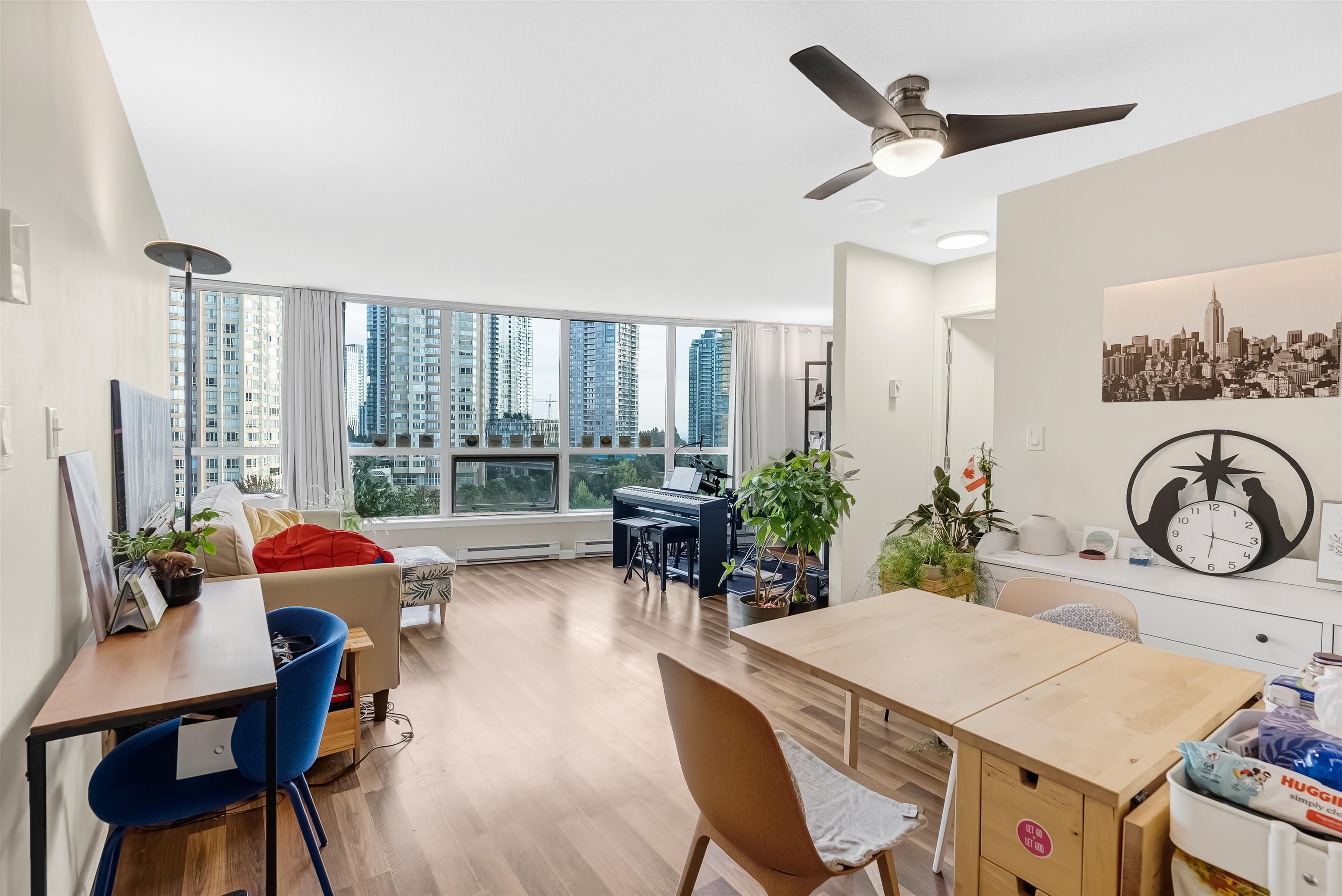 6088 Willingdon Avenue #1201, Burnaby, BC V5H 4V2