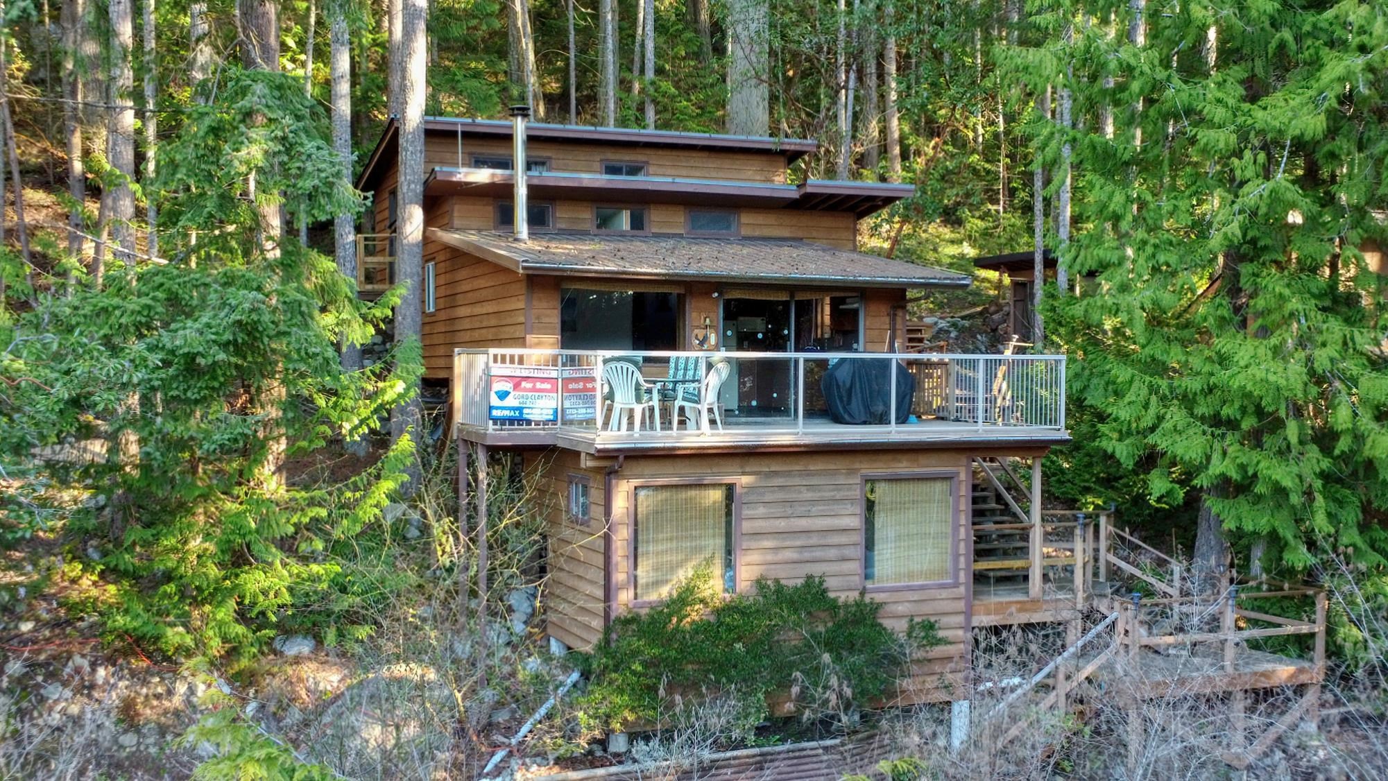 10387 Mercer Rd #10, Halfmoon Bay, BC V7Z 1B7