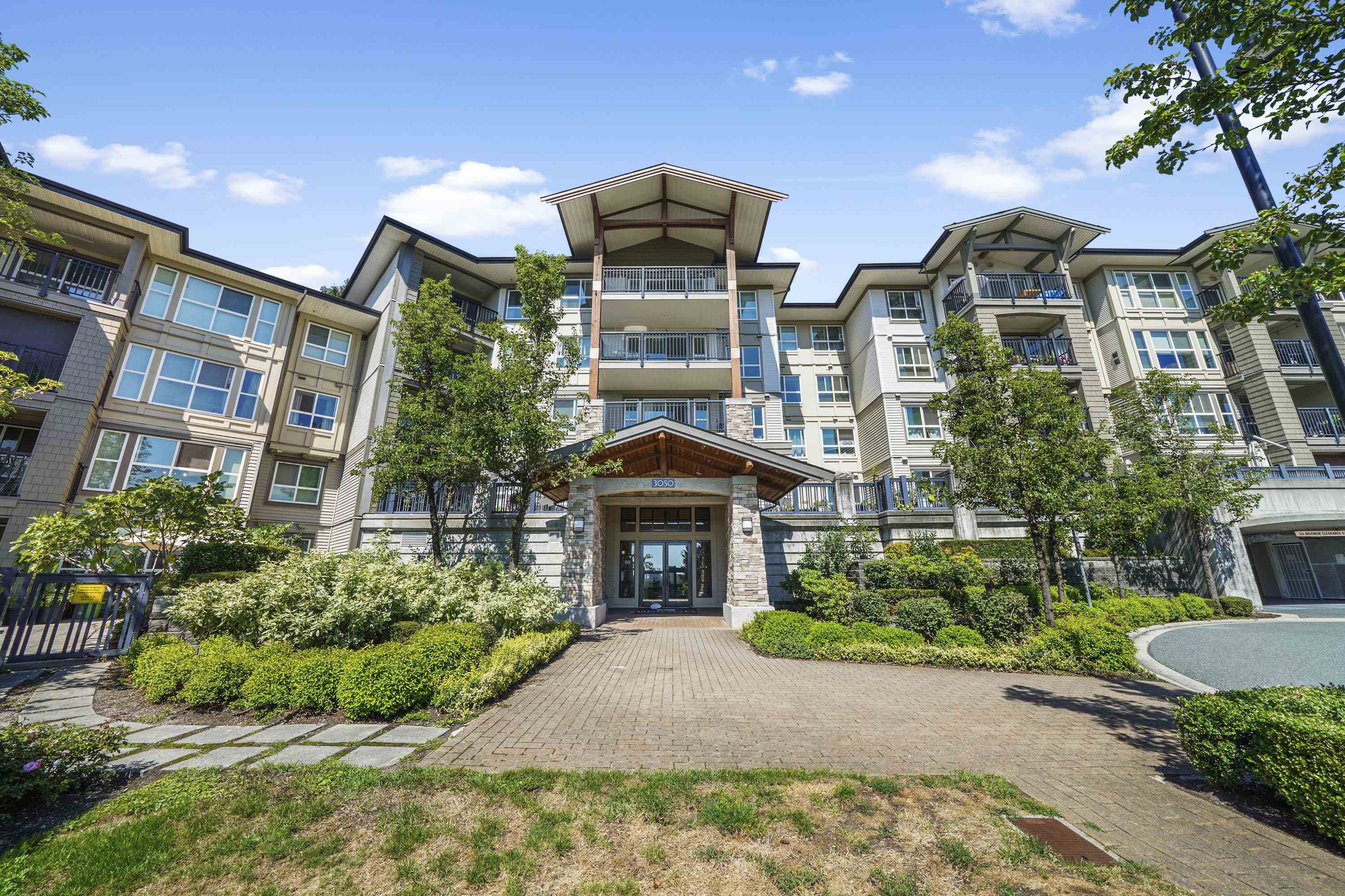 3050 Dayanee Springs Boulevard #415, Coquitlam, BC V3E 0A2
