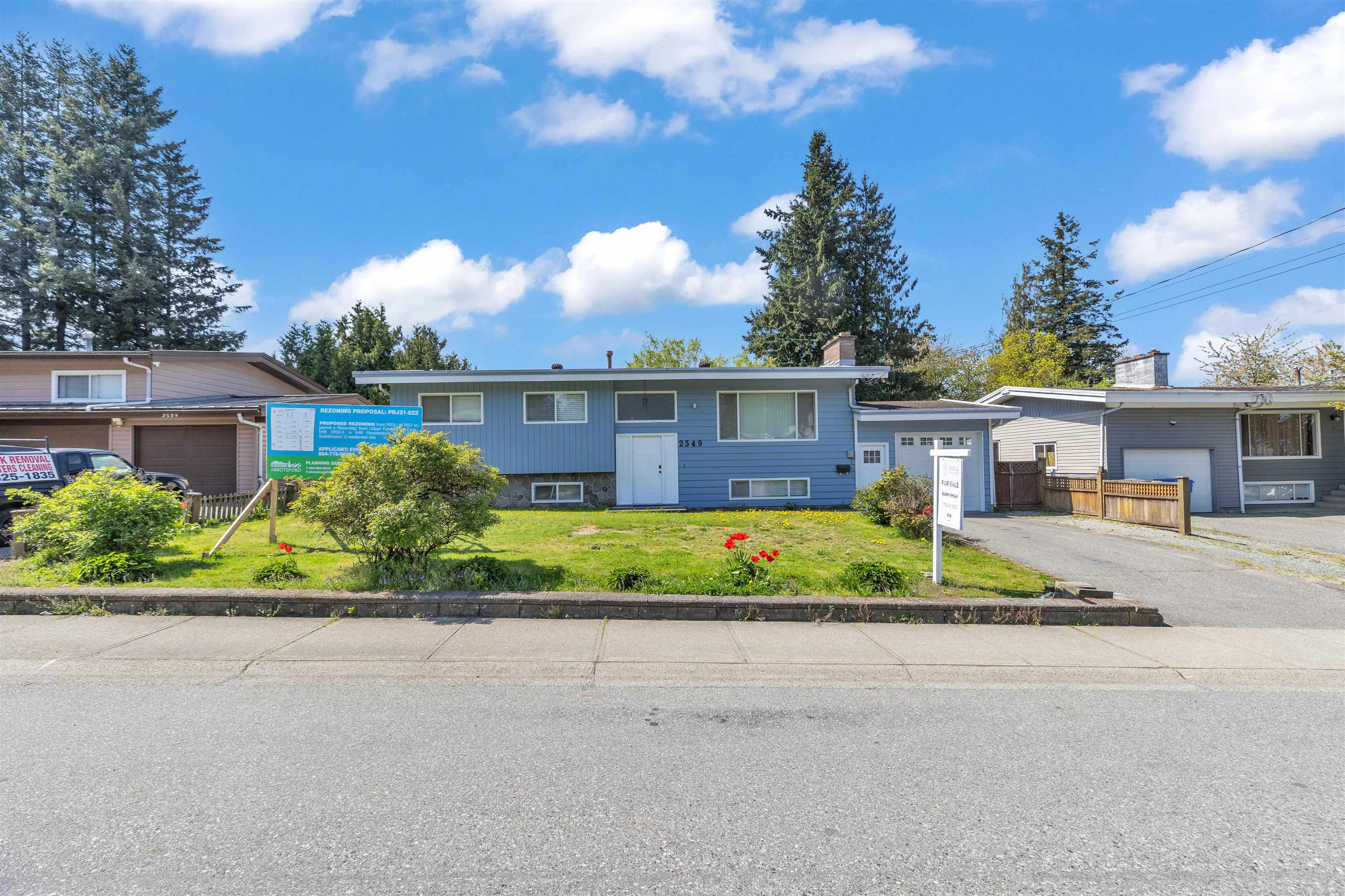 2549 Sugarpine Street, Abbotsford, BC V2T 3M7