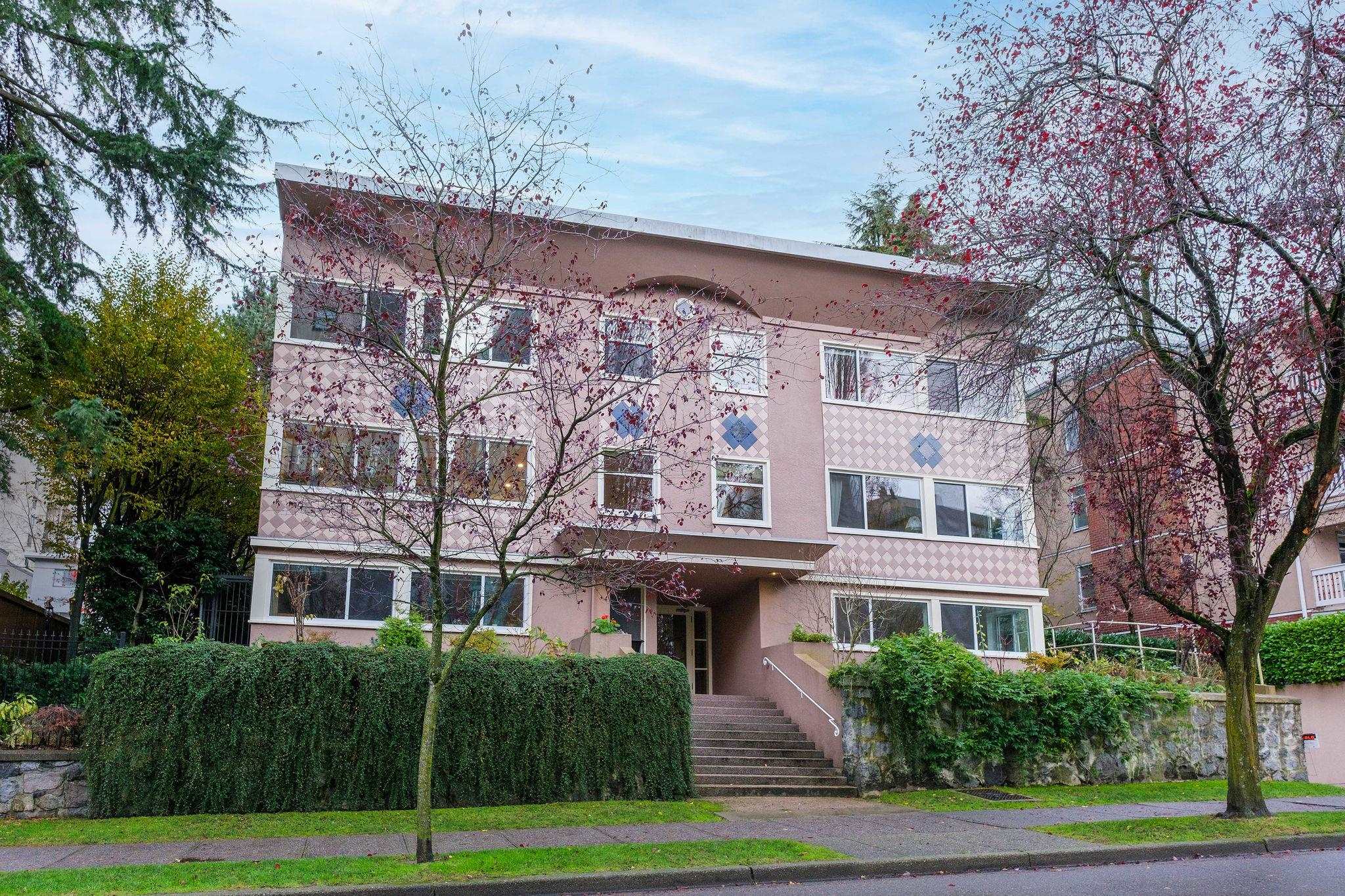 1878 Robson Street #203, Vancouver, BC V6G 1E3