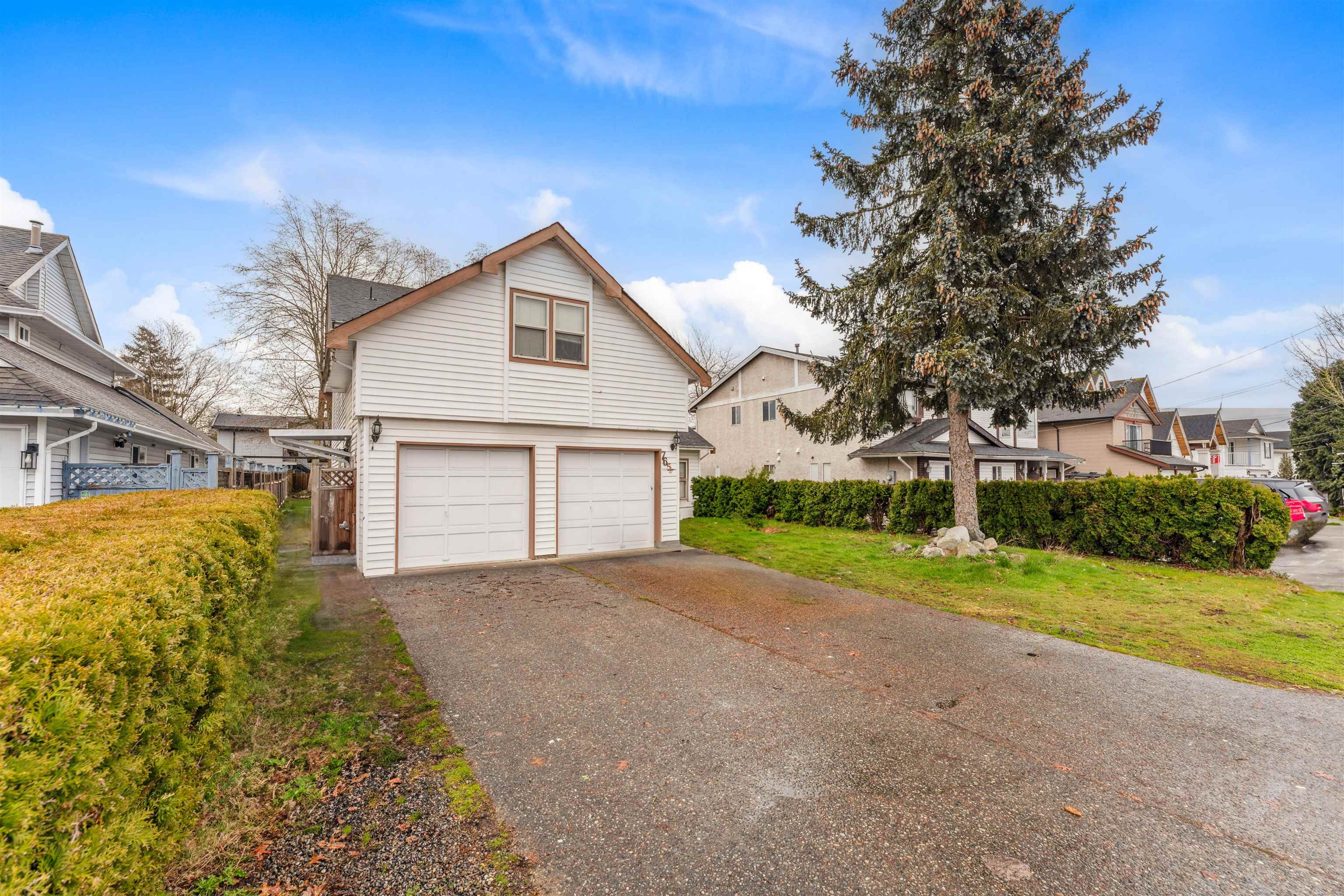 124 Street, Surrey, BC V3W 3X5