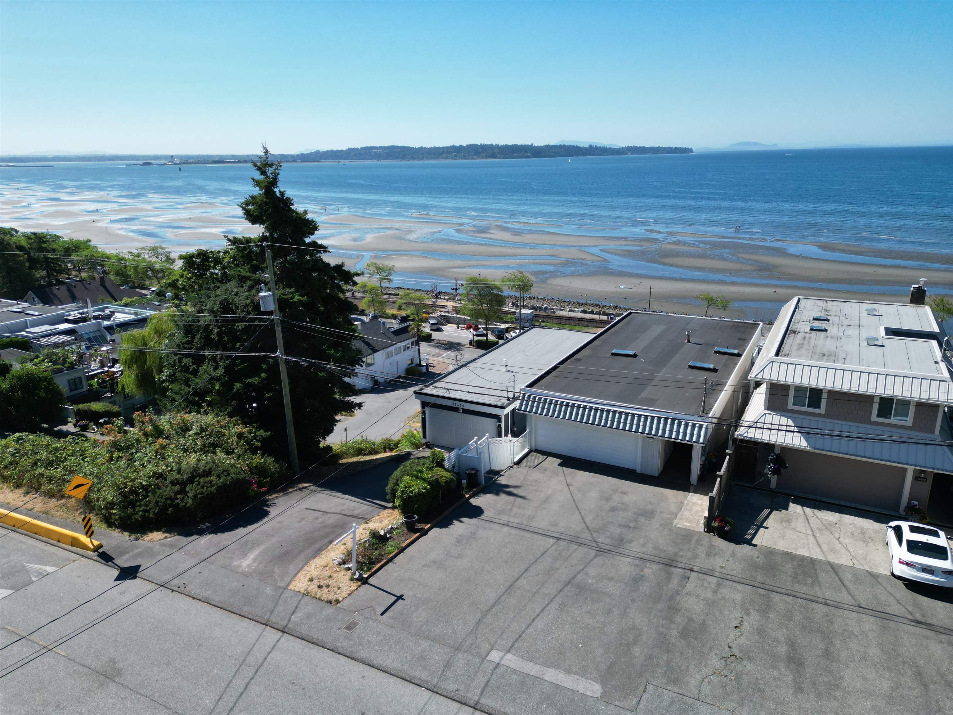 15452 Victoria Avenue, White Rock, BC V4B 1H3