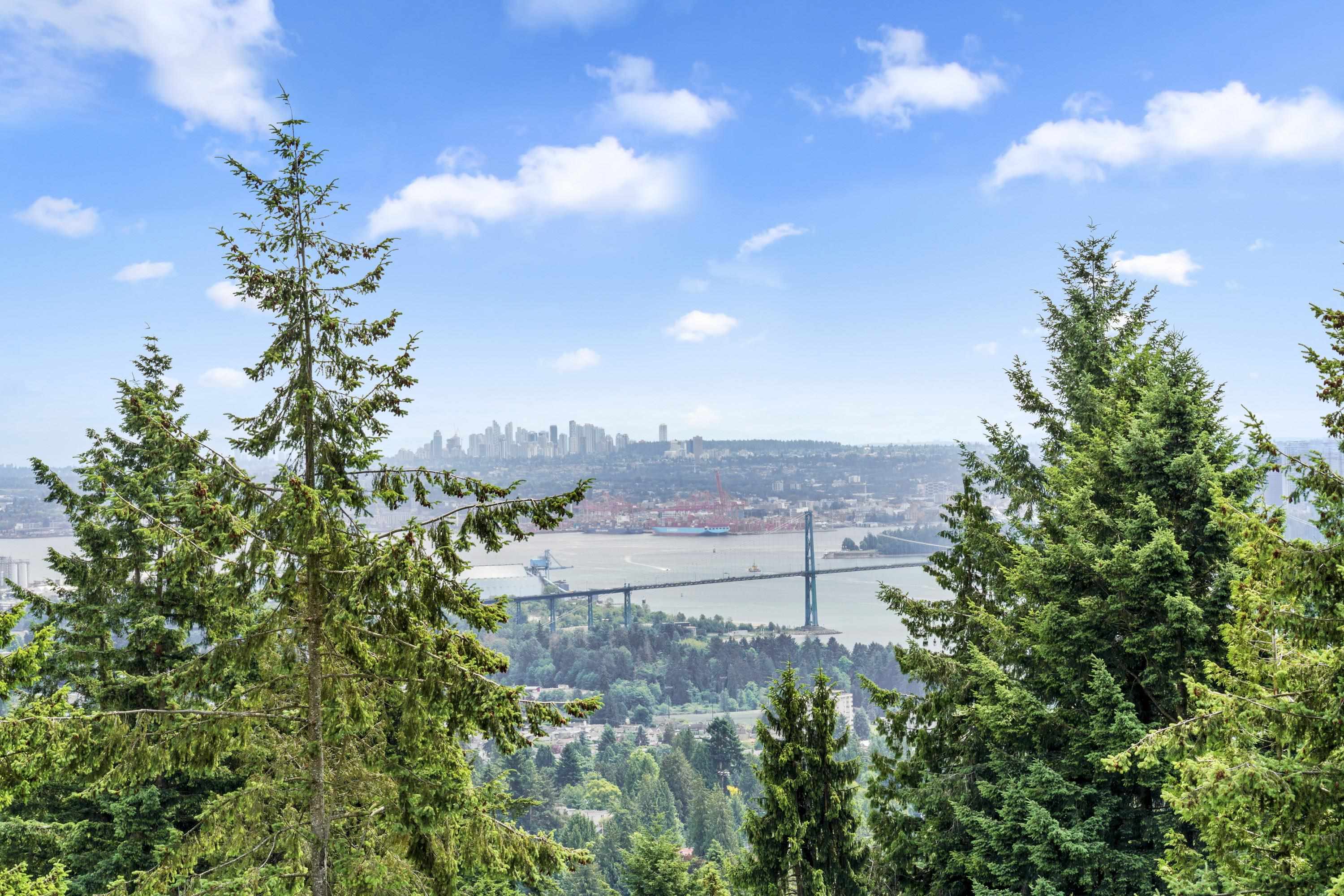 2206 Folkestone Way #6, West Vancouver, BC V7S 2X7