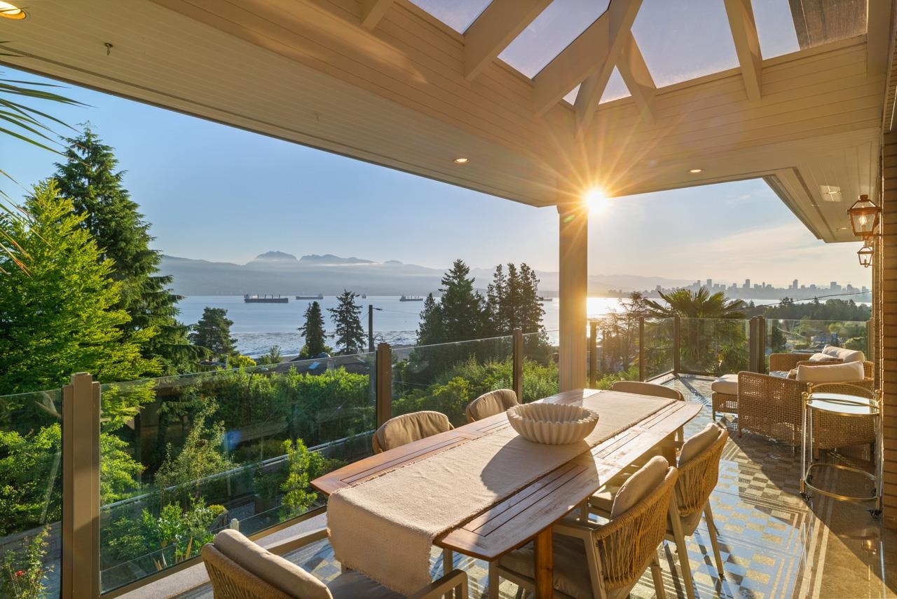 1550 Blanca Street, Vancouver, BC V6R 4S1