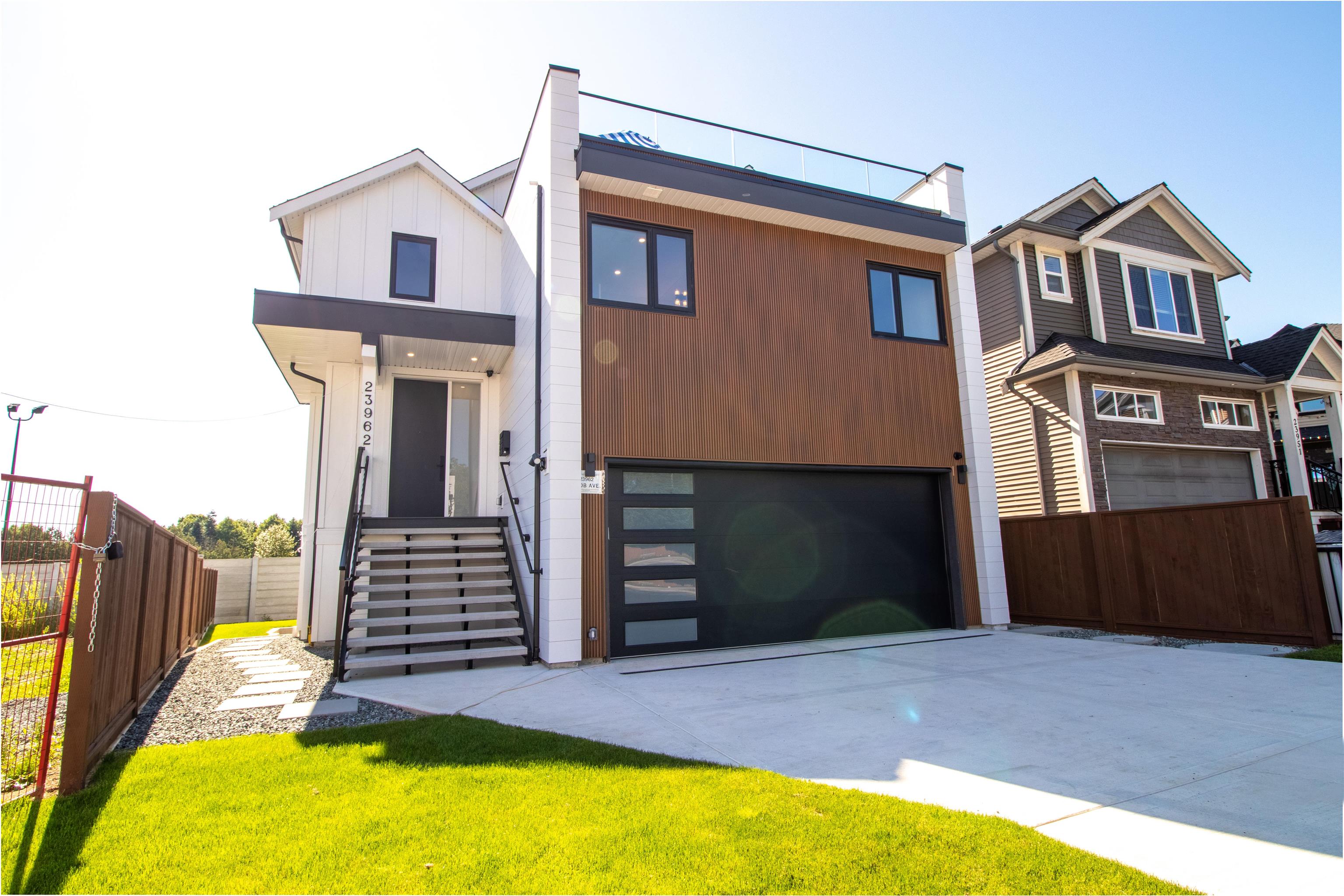 120b Avenue, Maple Ridge, BC V4R 2T7