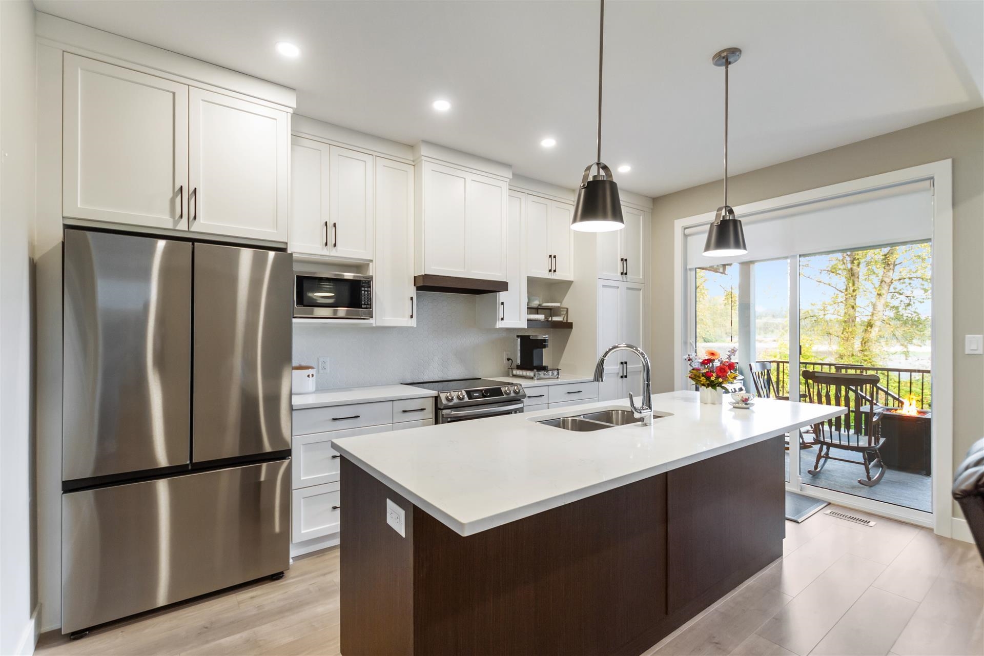 44588 Willowstream Rd, Chilliwack, BC V2R 6J4