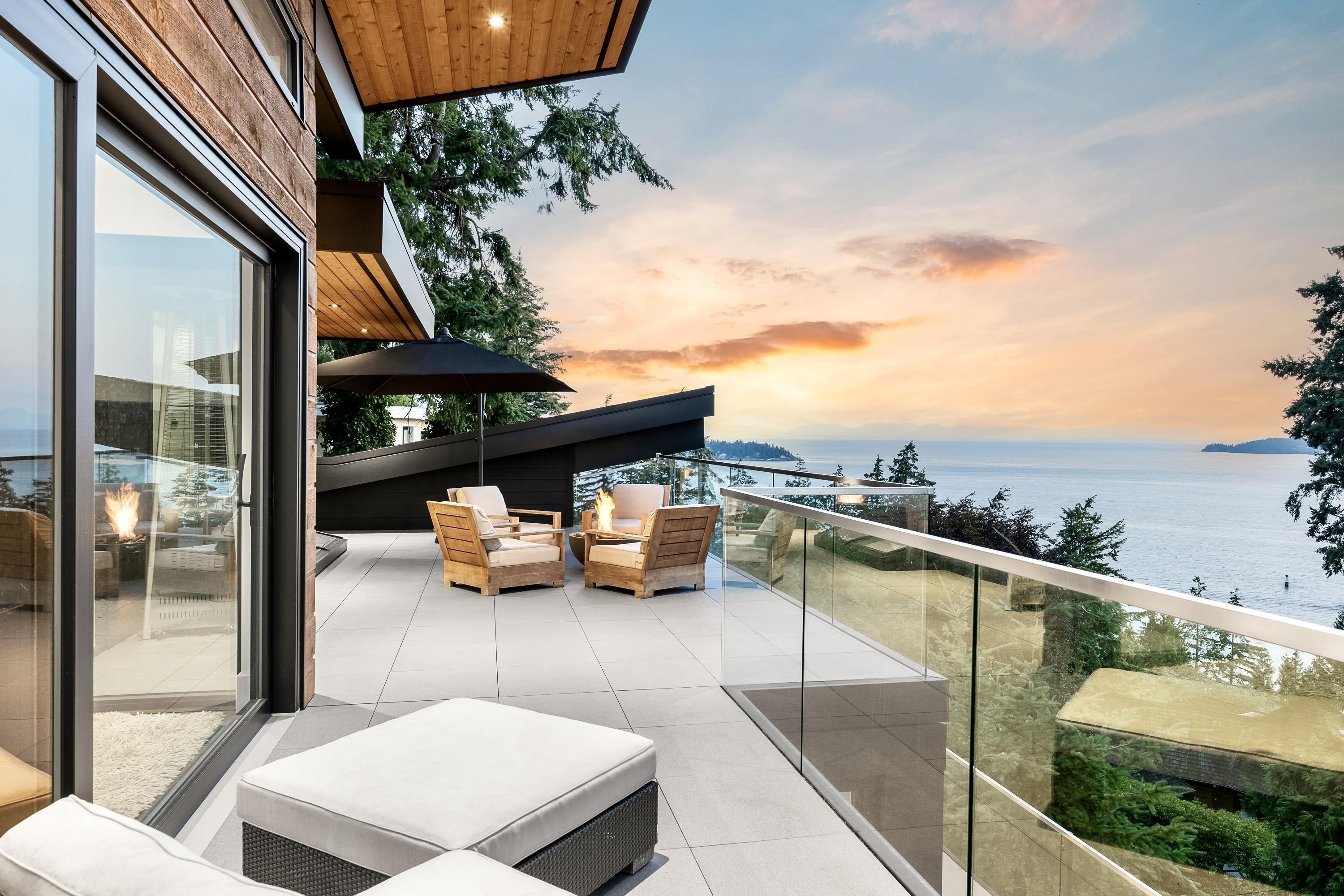 6224 Saint Georges Place, West Vancouver, BC V7W 1Y7