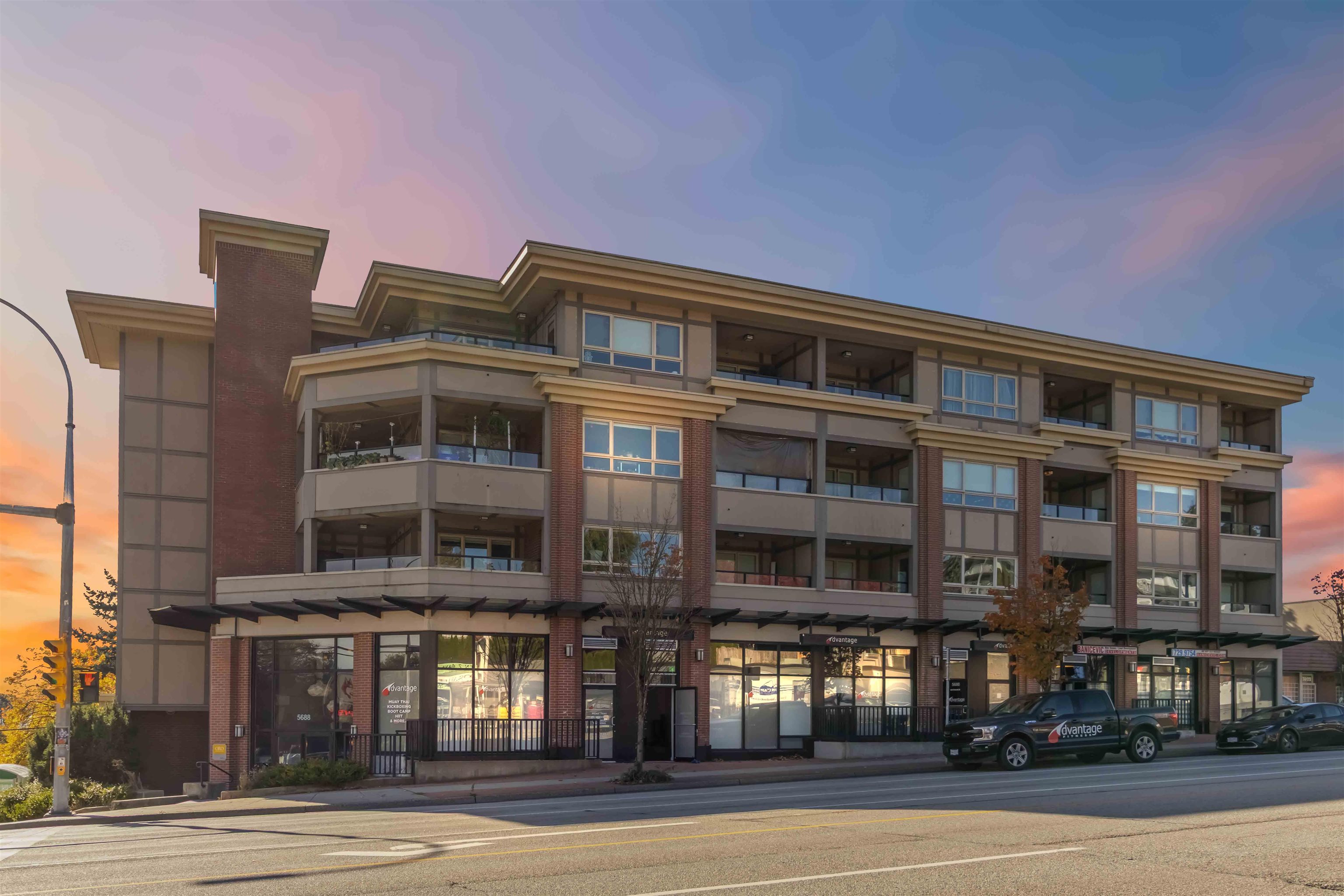 5688 Hastings Street #303, Burnaby, BC V5B 1R4