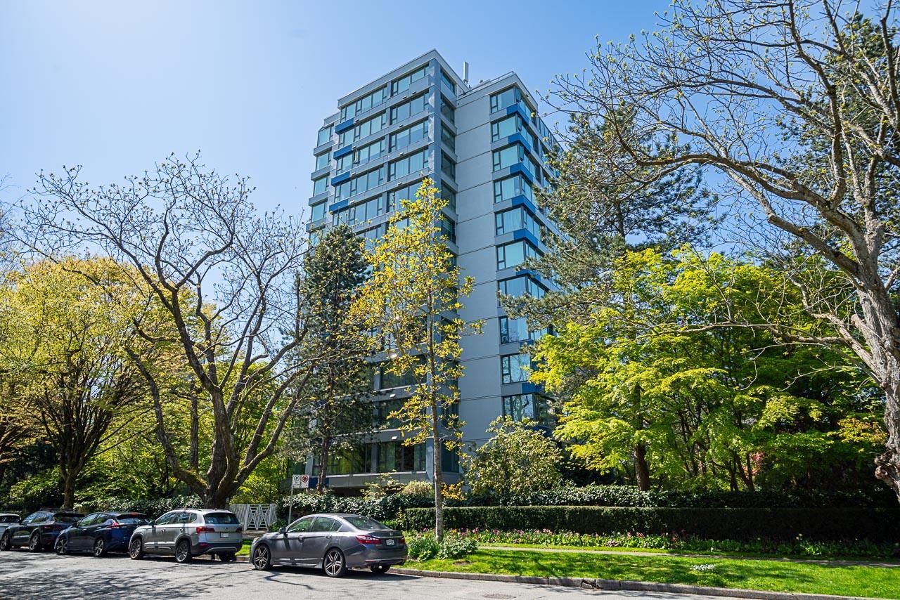 5425 Yew Street #903, Vancouver, BC V6M 3X7
