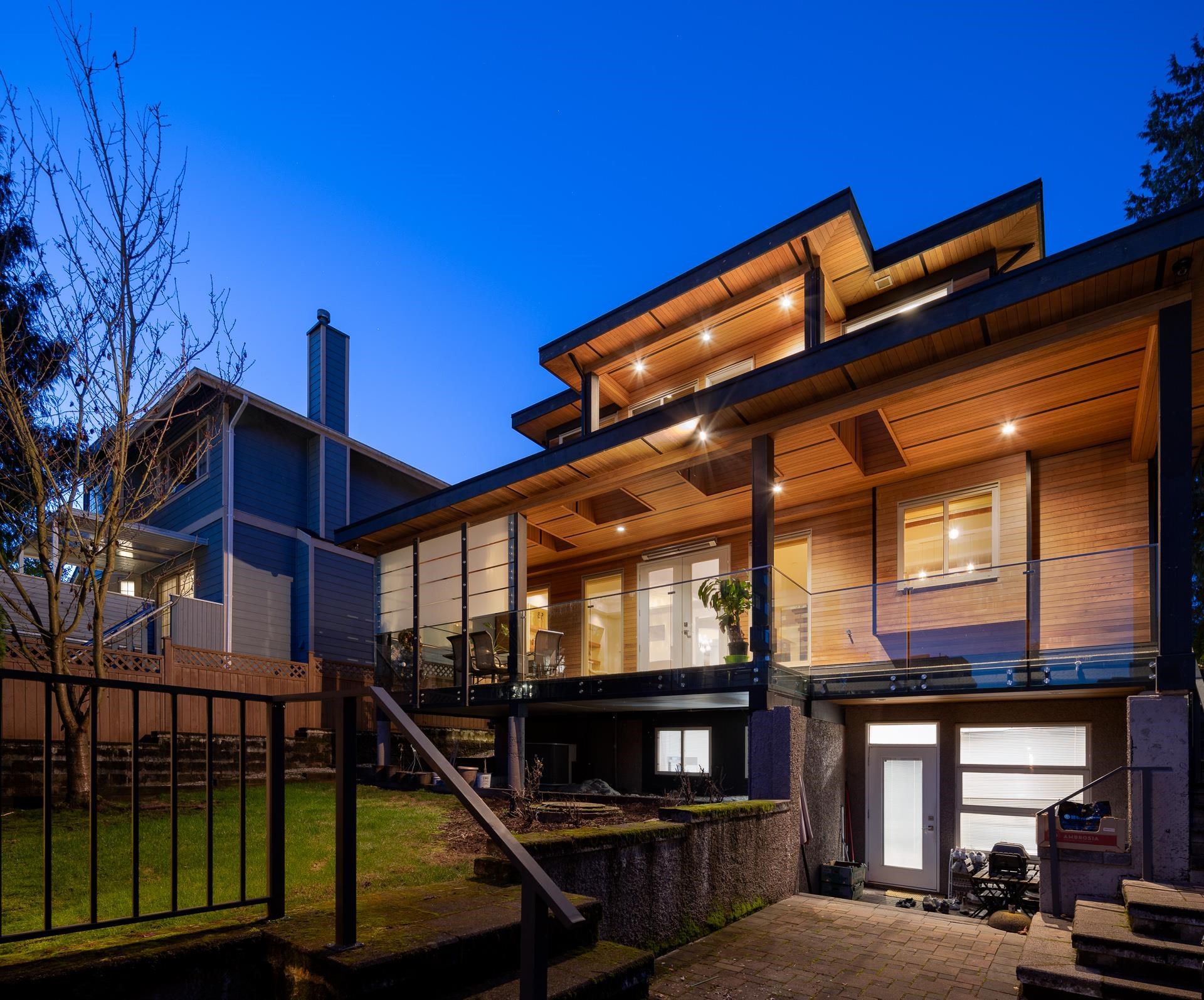 1450 Fulton Avenue, West Vancouver, BC V7T 1P1