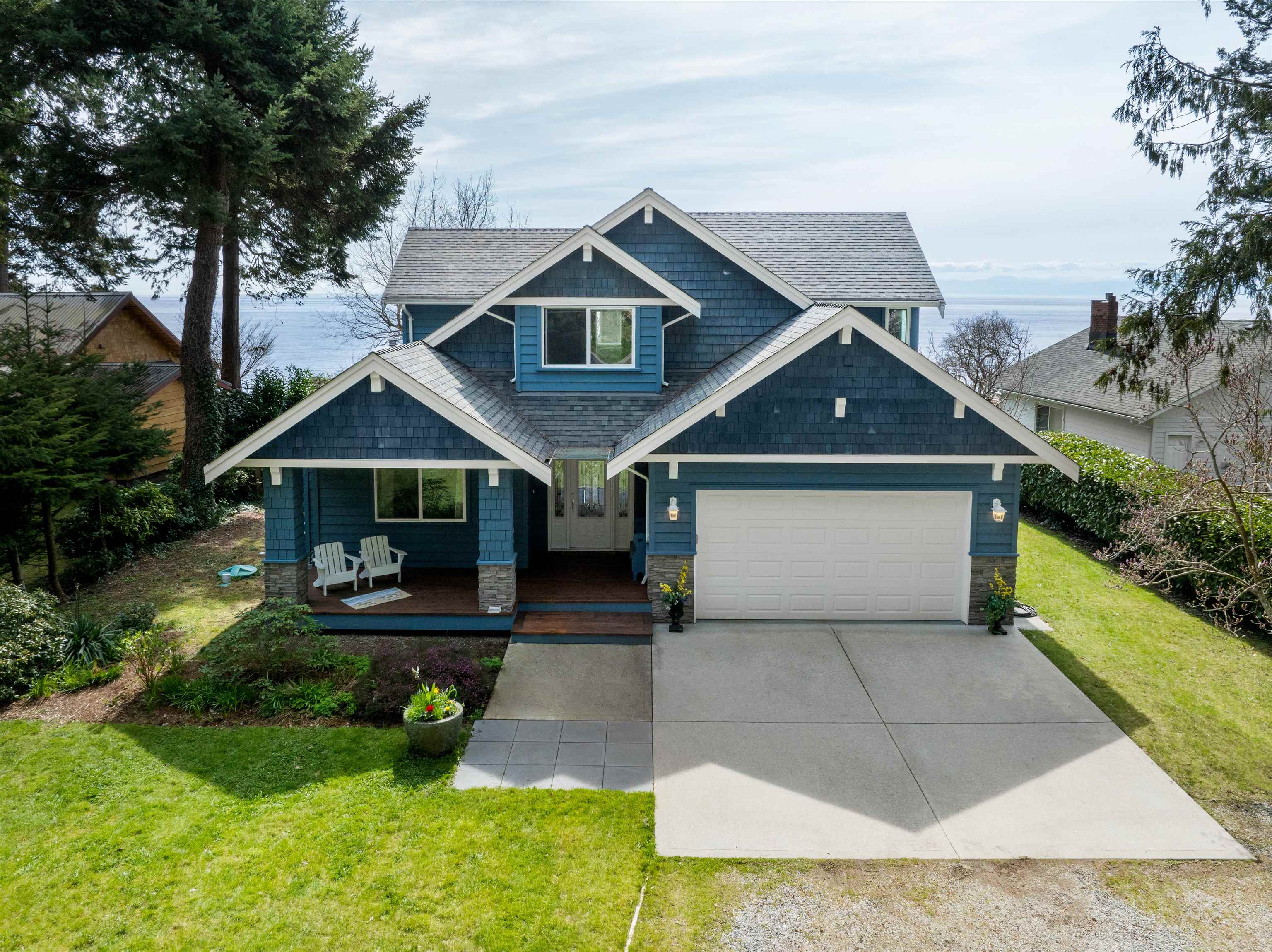 1537 Mccullough Rd, Sechelt, BC V7Z 0A5