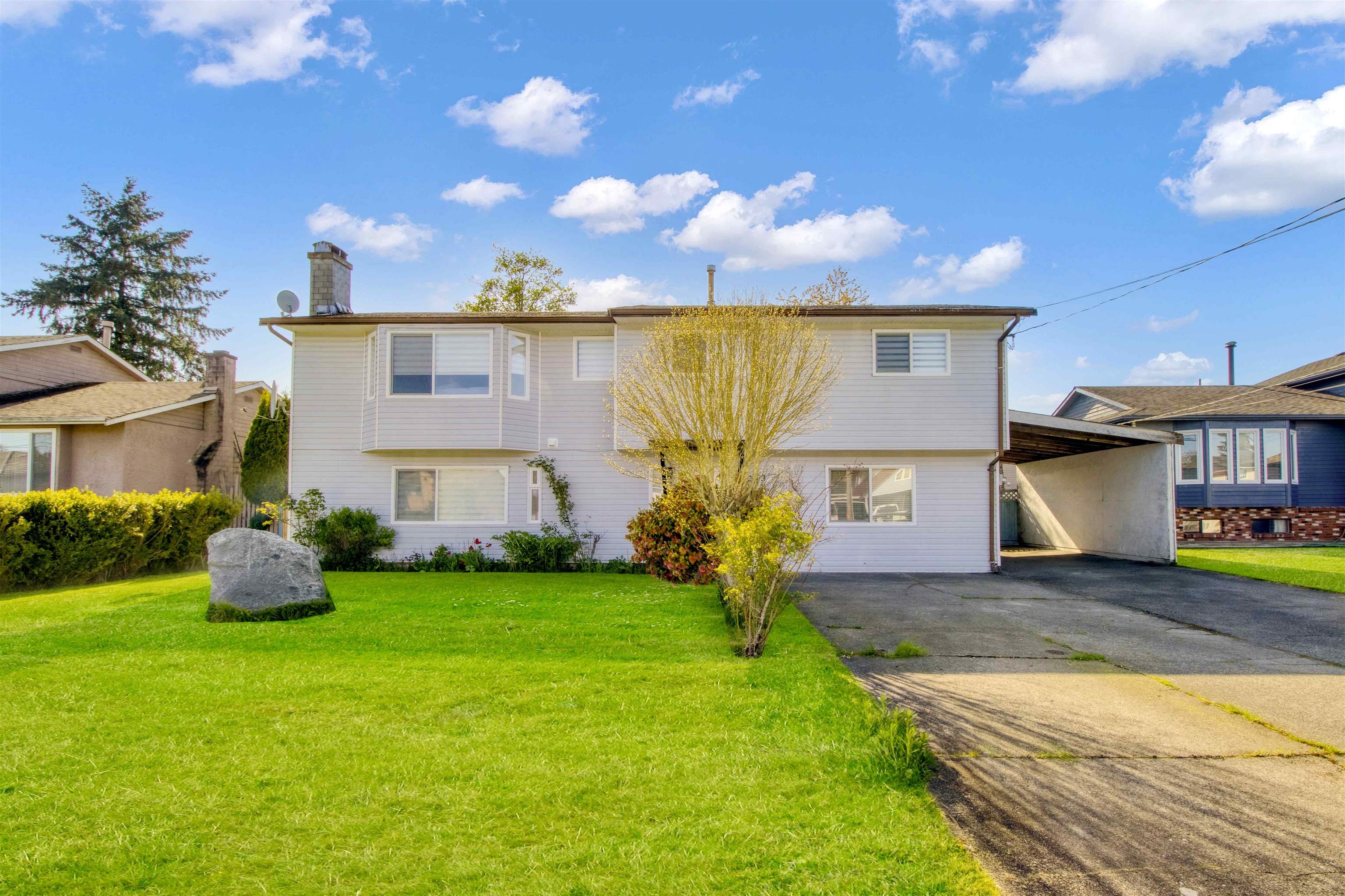 130 Street, Surrey, BC V3W 4J8
