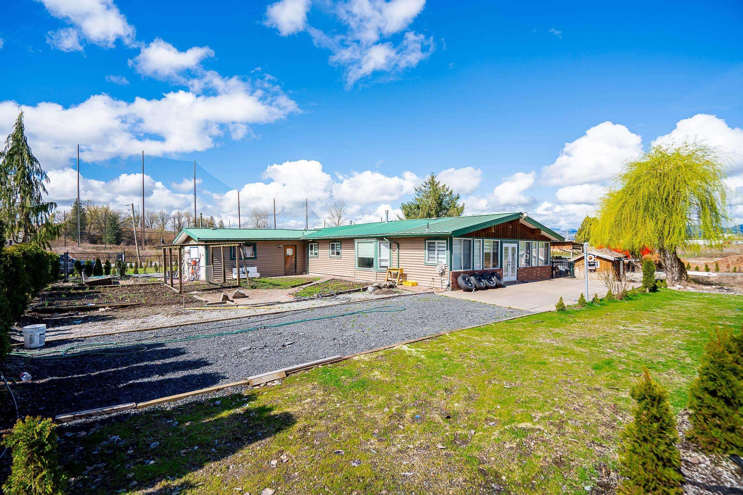 4272 Gladwin Road, Abbotsford, BC V4X 1W6