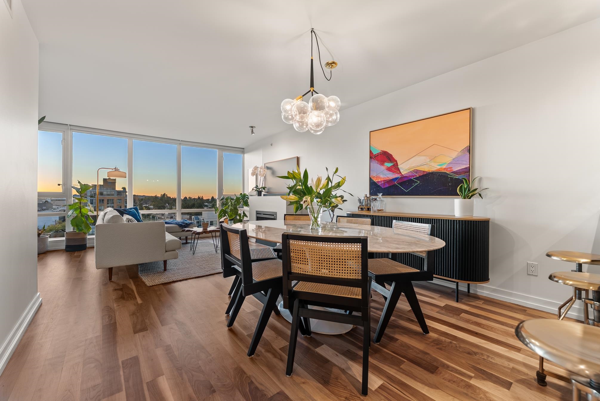 1690 West 8th Avenue #1102, Vancouver, BC V6J 0B1