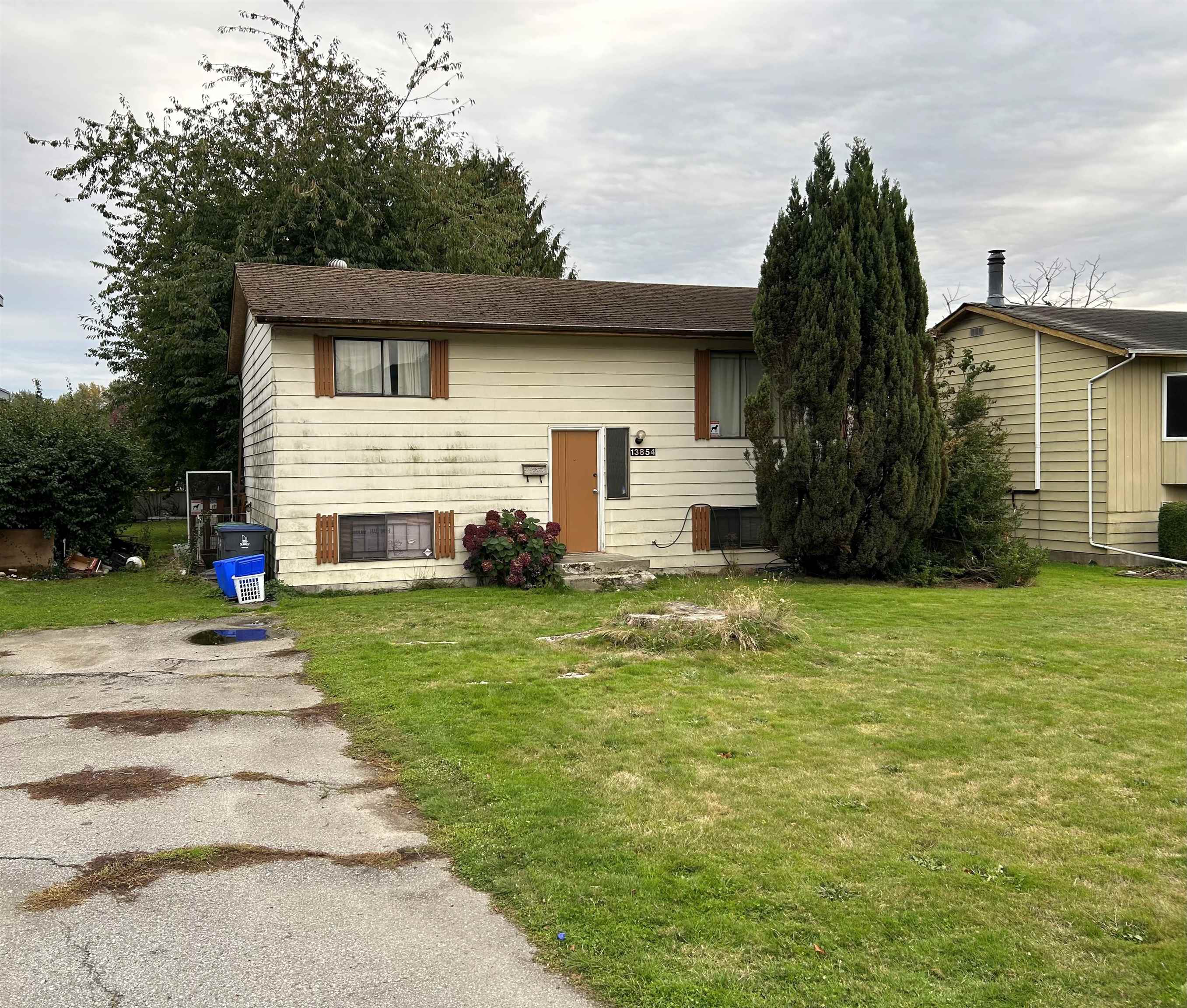 89a Avenue, Surrey, BC V3V 6K9
