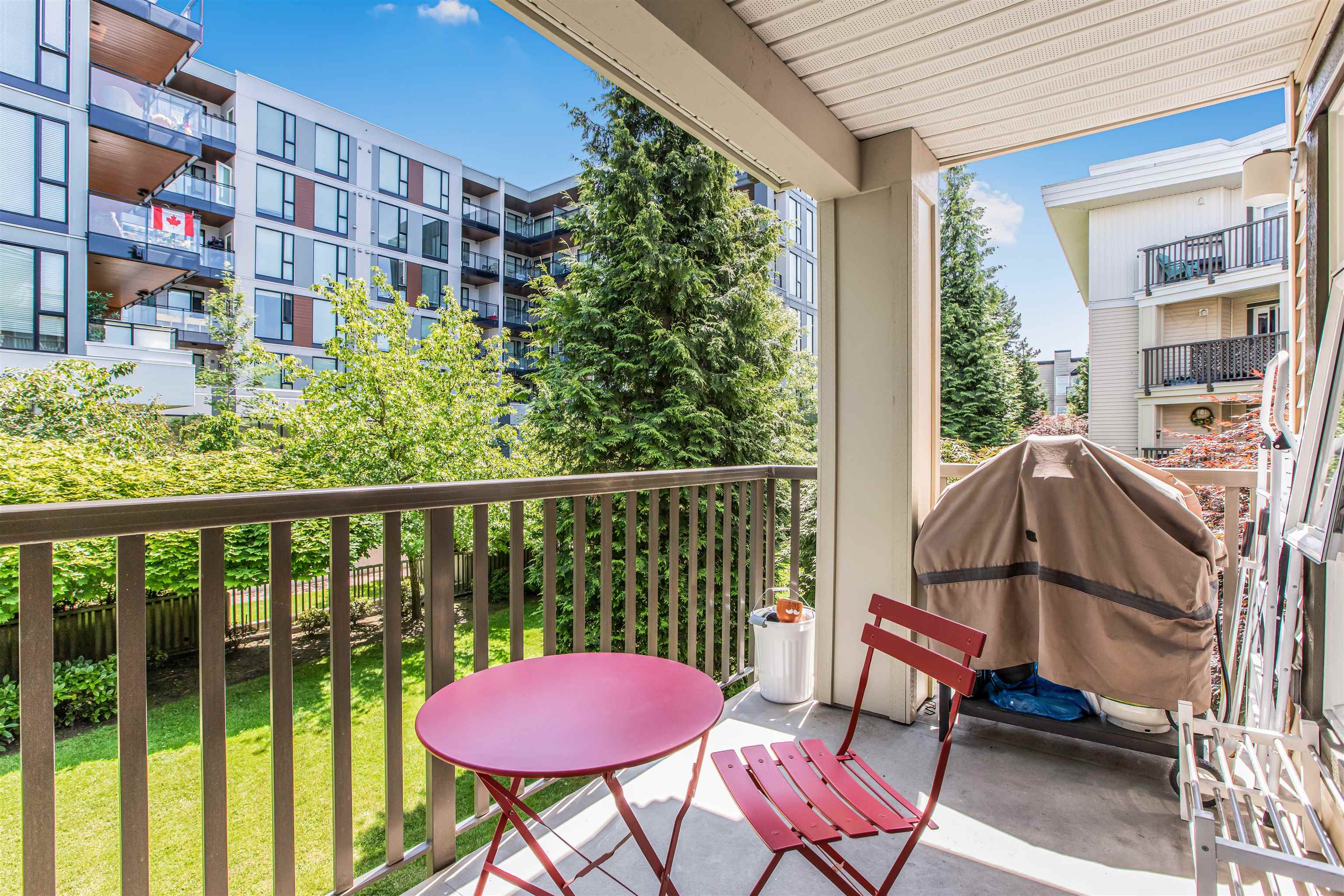 15168 19 Avenue #214, Surrey, BC V4A 0A5
