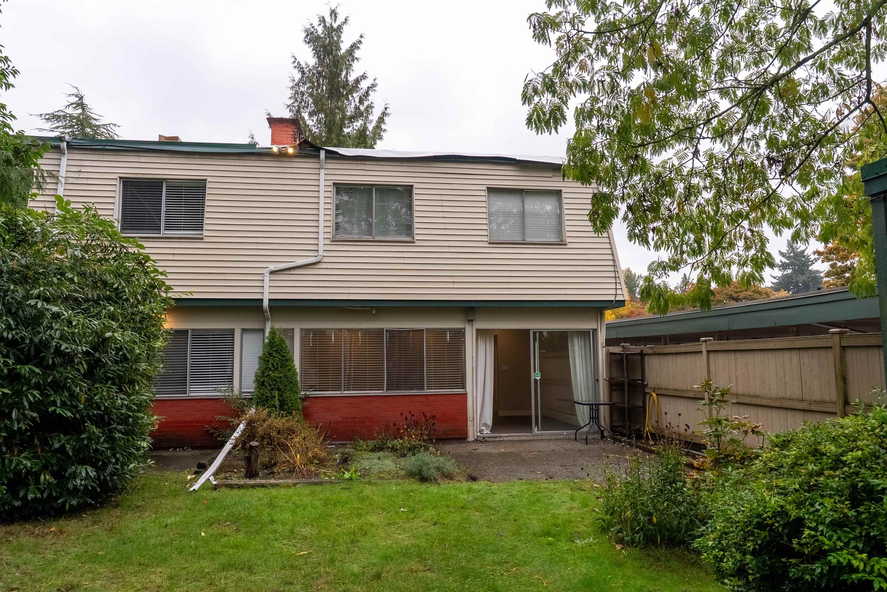 2645 Westview Drive, North Vancouver, BC V7N 3X1
