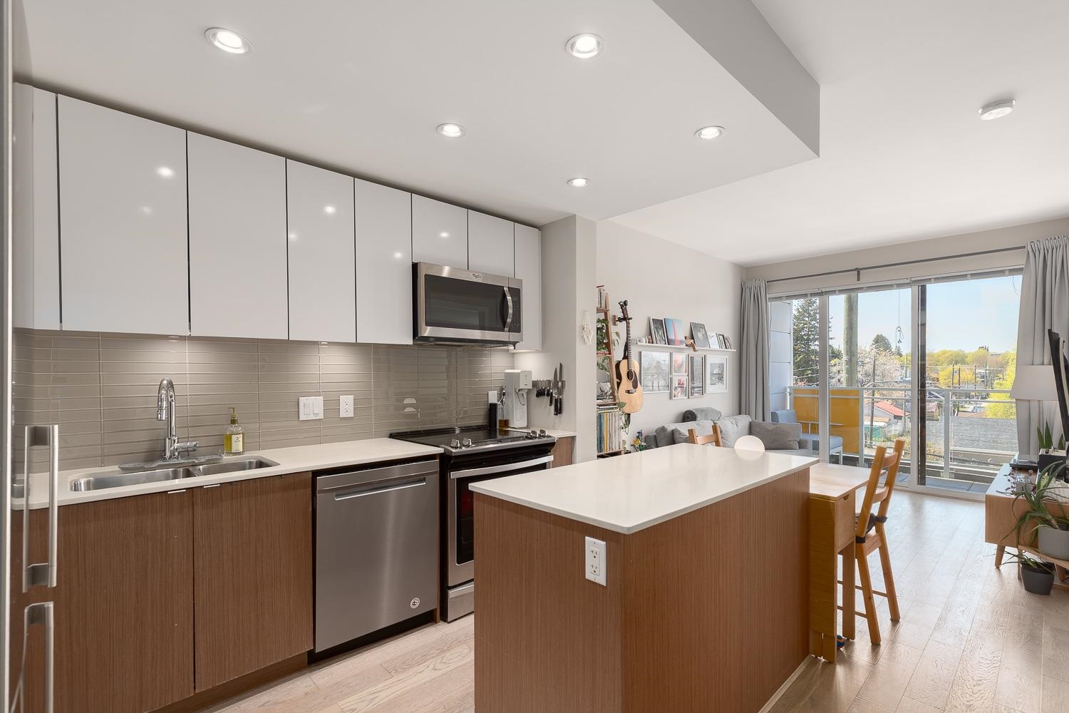 688 East 19th Avenue #311, Vancouver, BC V5V 1K2