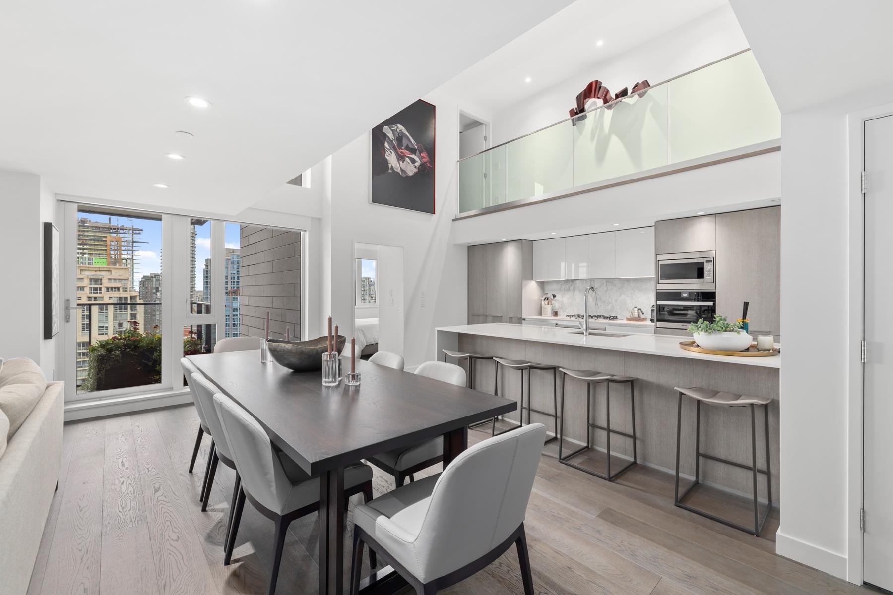 1111 Richards Street #2208, Vancouver, BC V6B 0S3