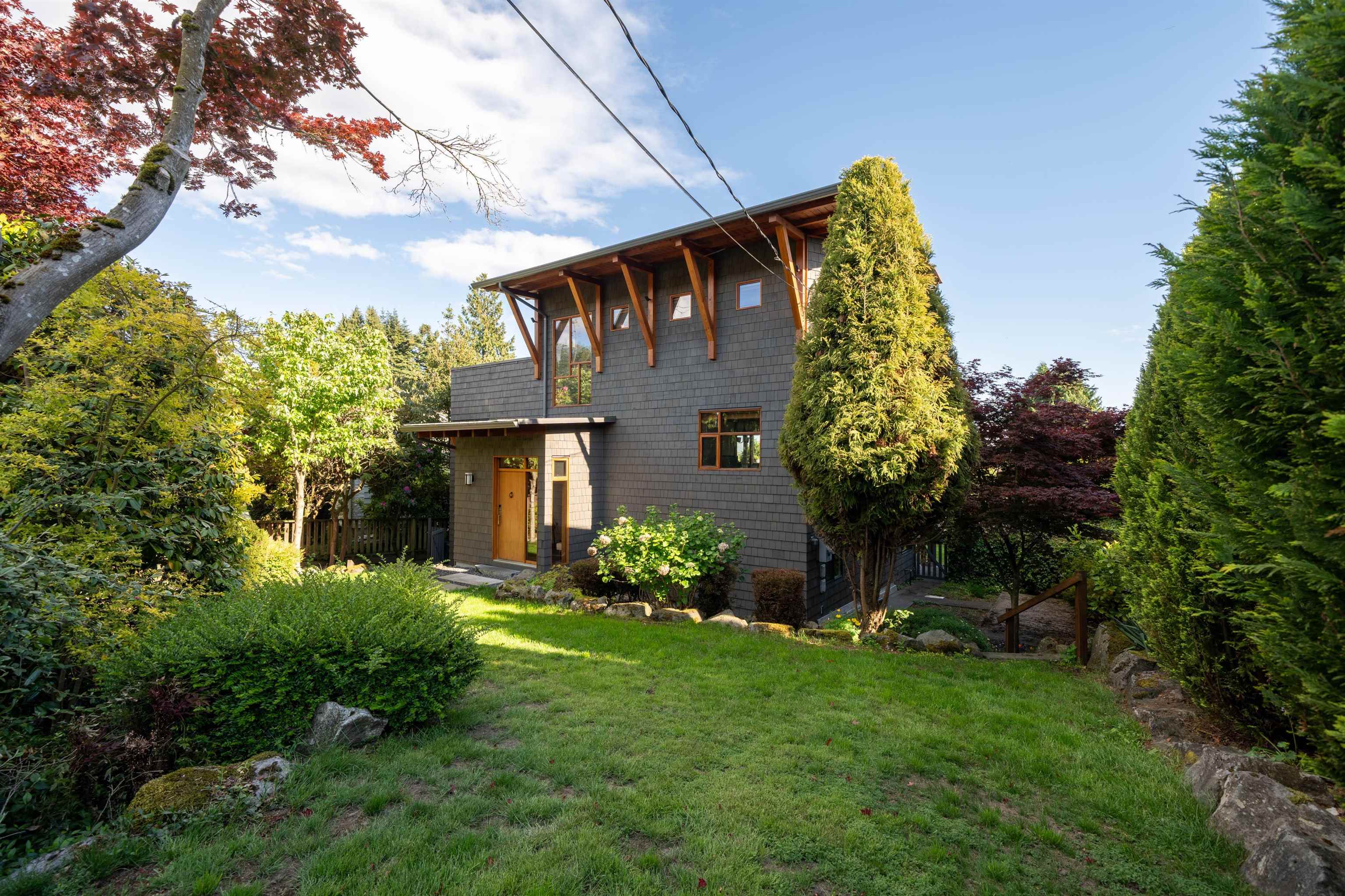 2436 Mathers Avenue, West Vancouver, BC V7V 2H8