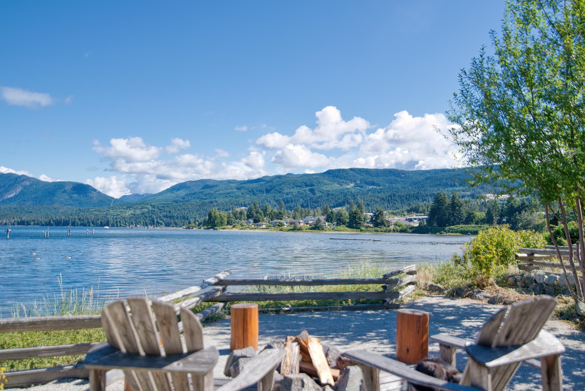 5672 Osprey Street, Sechelt, BC V0N 3A0
