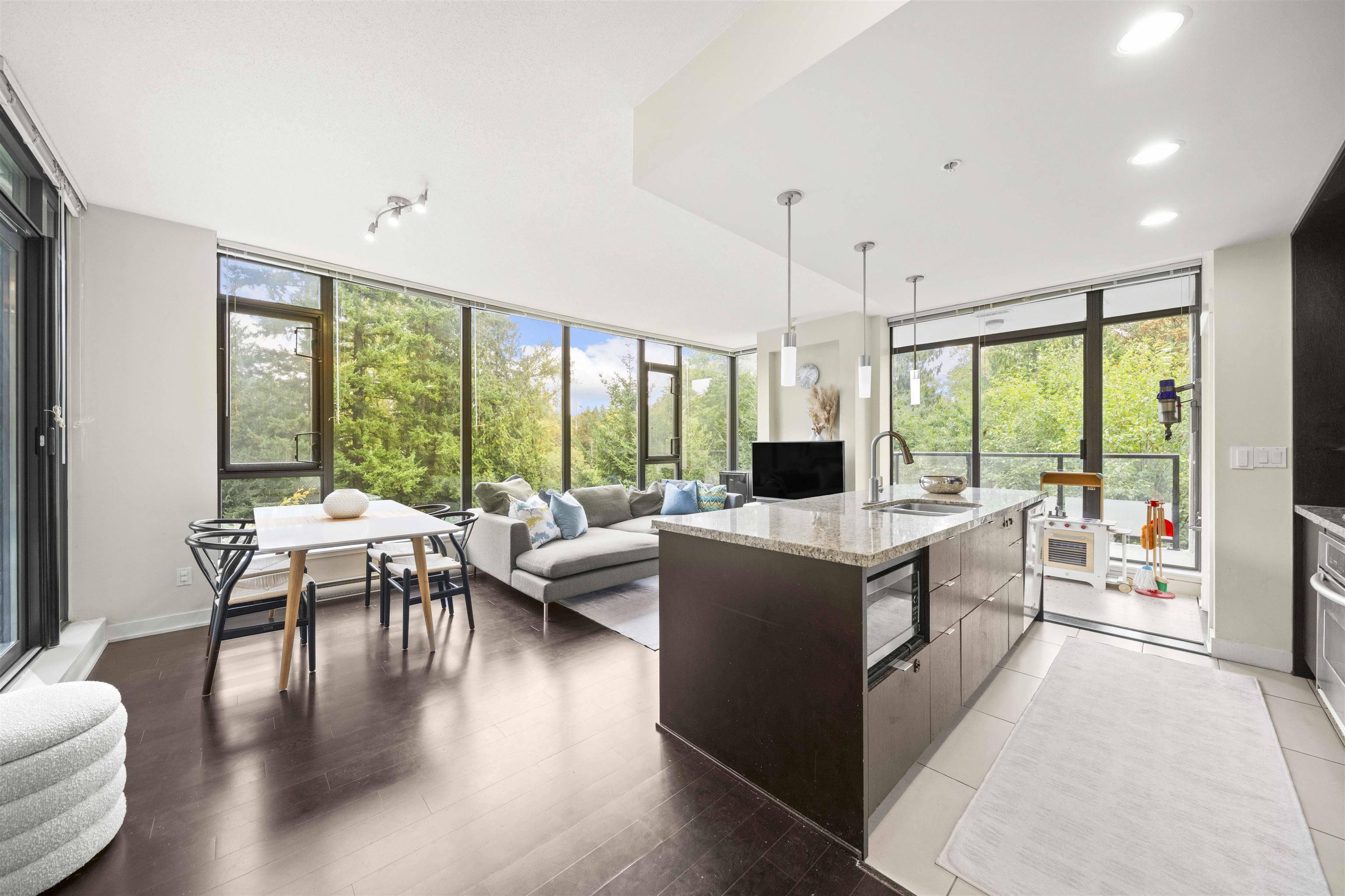 7088 18th Avenue #603, Burnaby, BC V3N 0A2