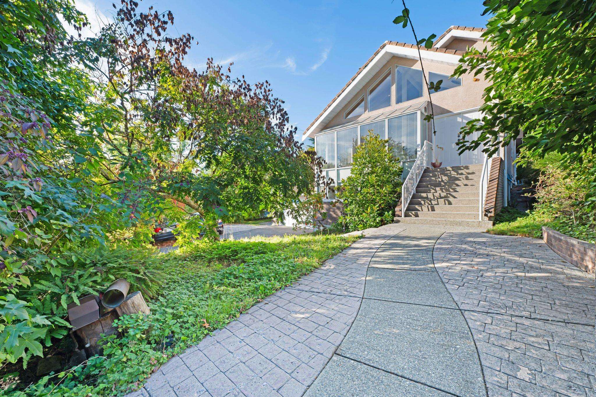 389 Metta Street, Port Moody, BC V3H 2Y6