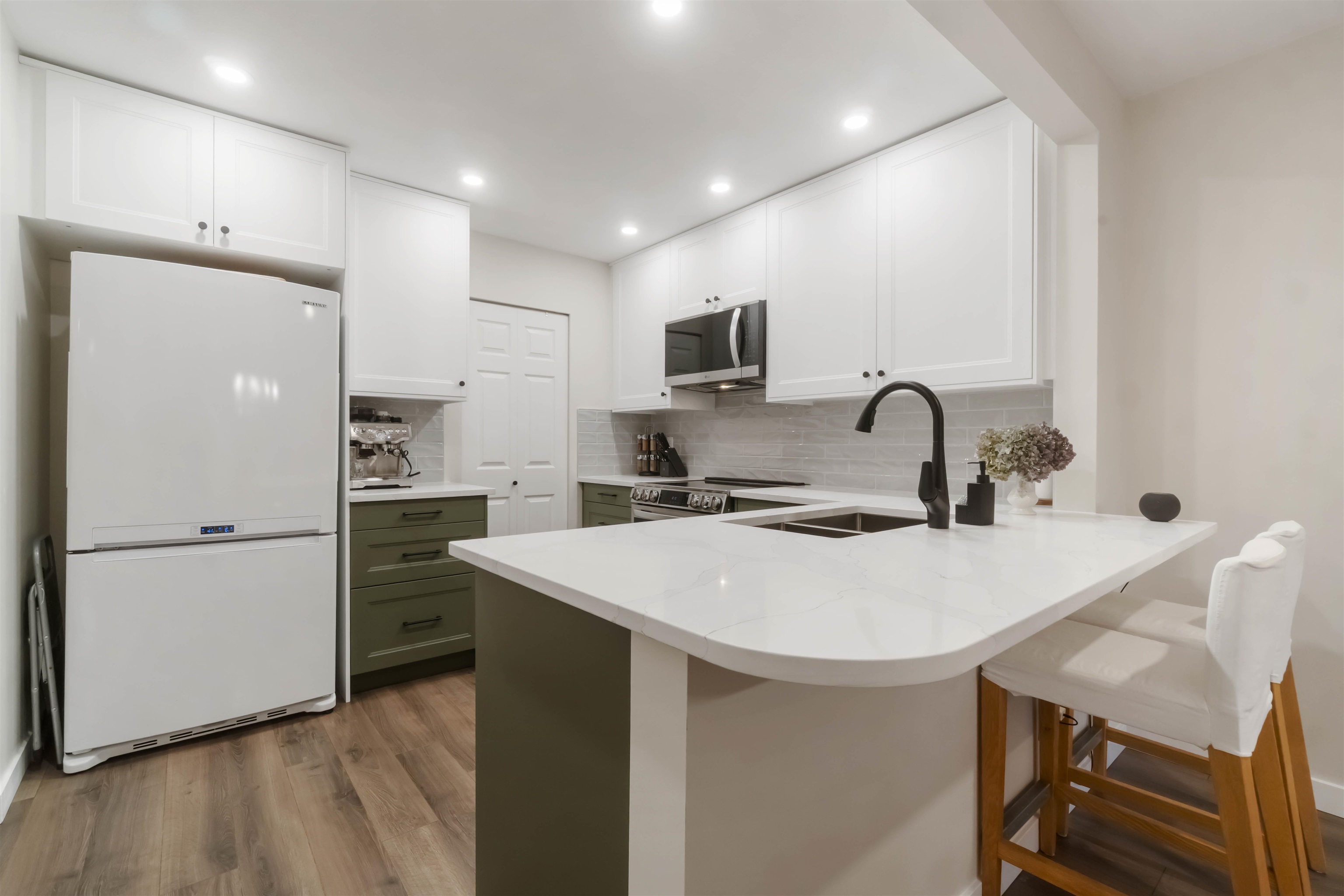 1000 Bowron Court #310, North Vancouver, BC V7H 2V8