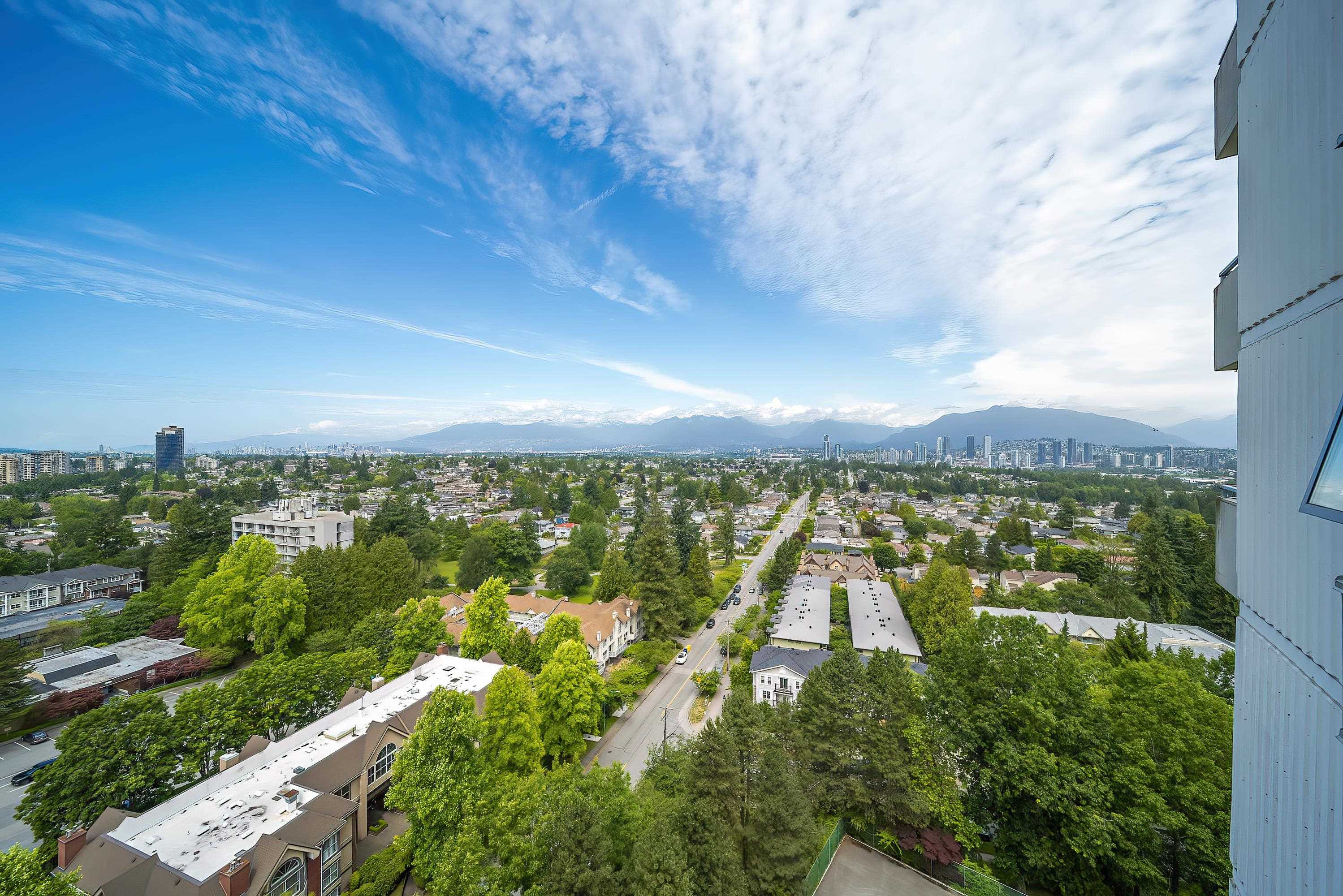 5652 Patterson Avenue #1806, Burnaby, BC V5H 4C8