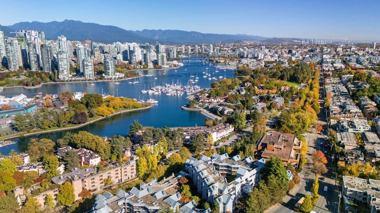 1345 West 4th Avenue #405, Vancouver, BC V6H 3Y8