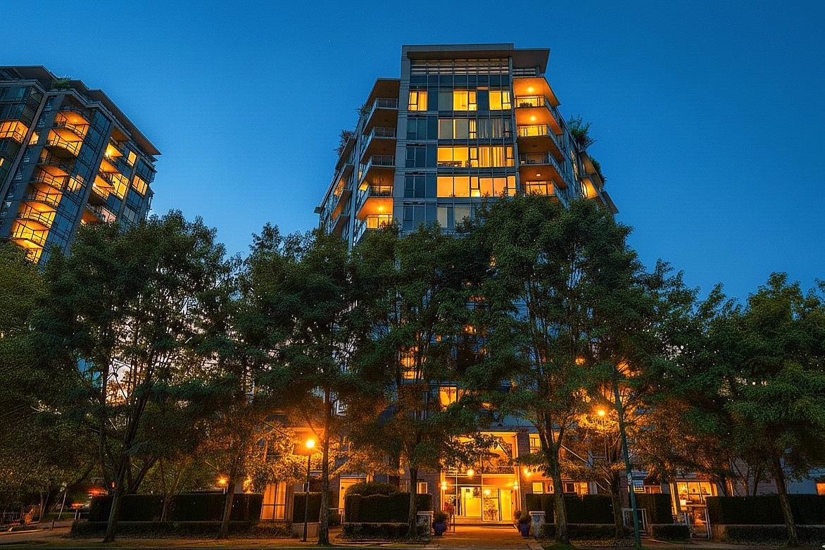 175 W 2nd Street, North Vancouver, BC V7M 0A5
