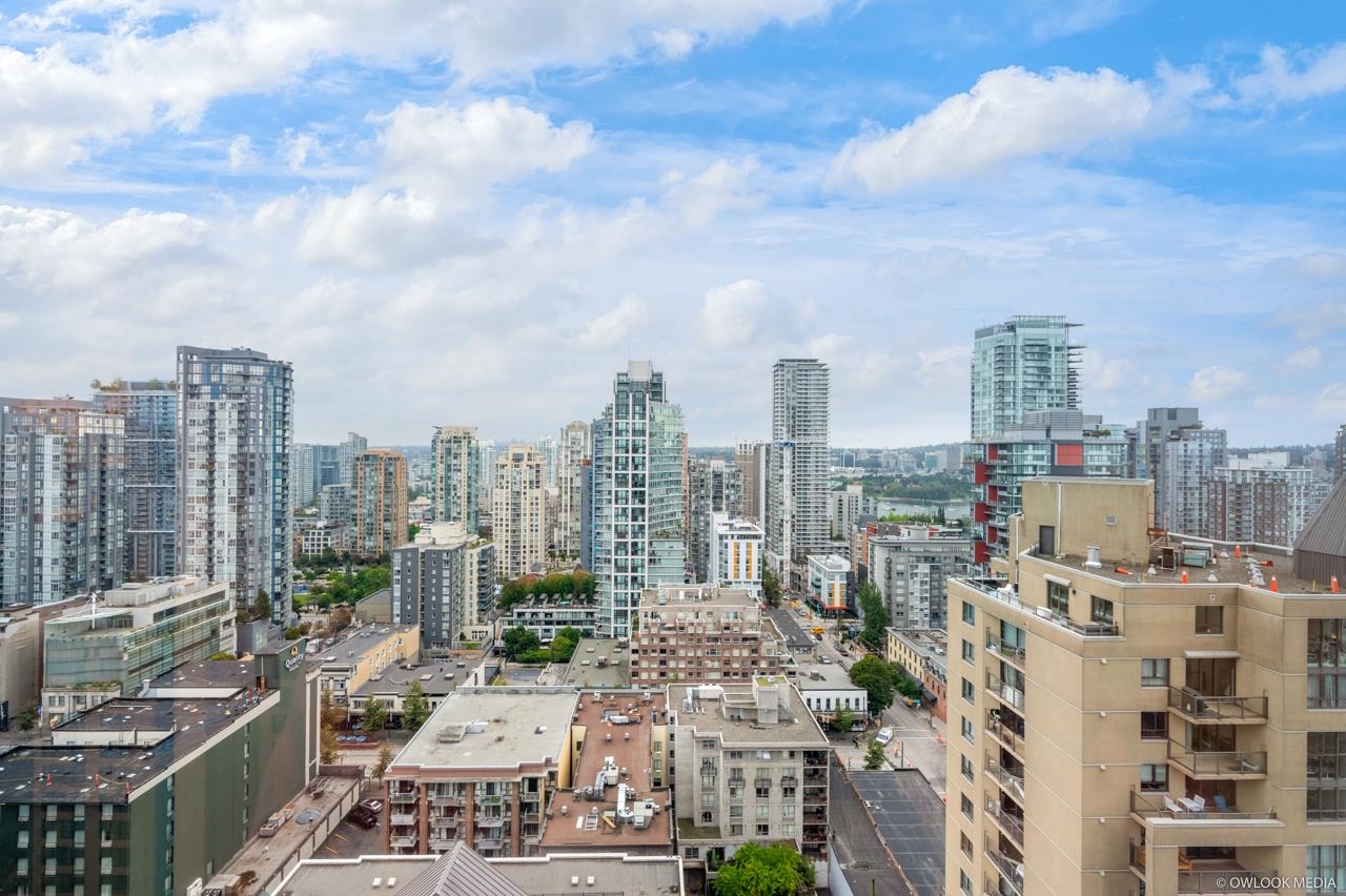 1283 Howe Street #2504, Vancouver, BC V6Z 0E3