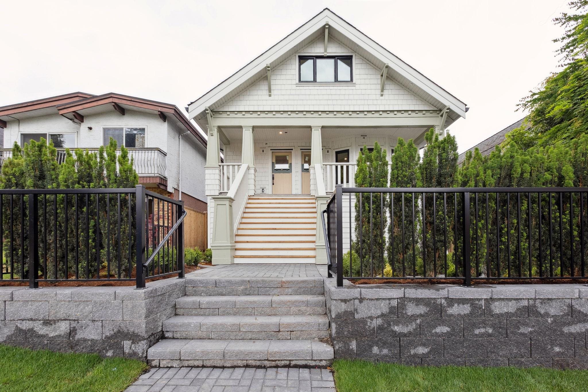 2530 Mcgill Street, Vancouver, BC V5K 1H1