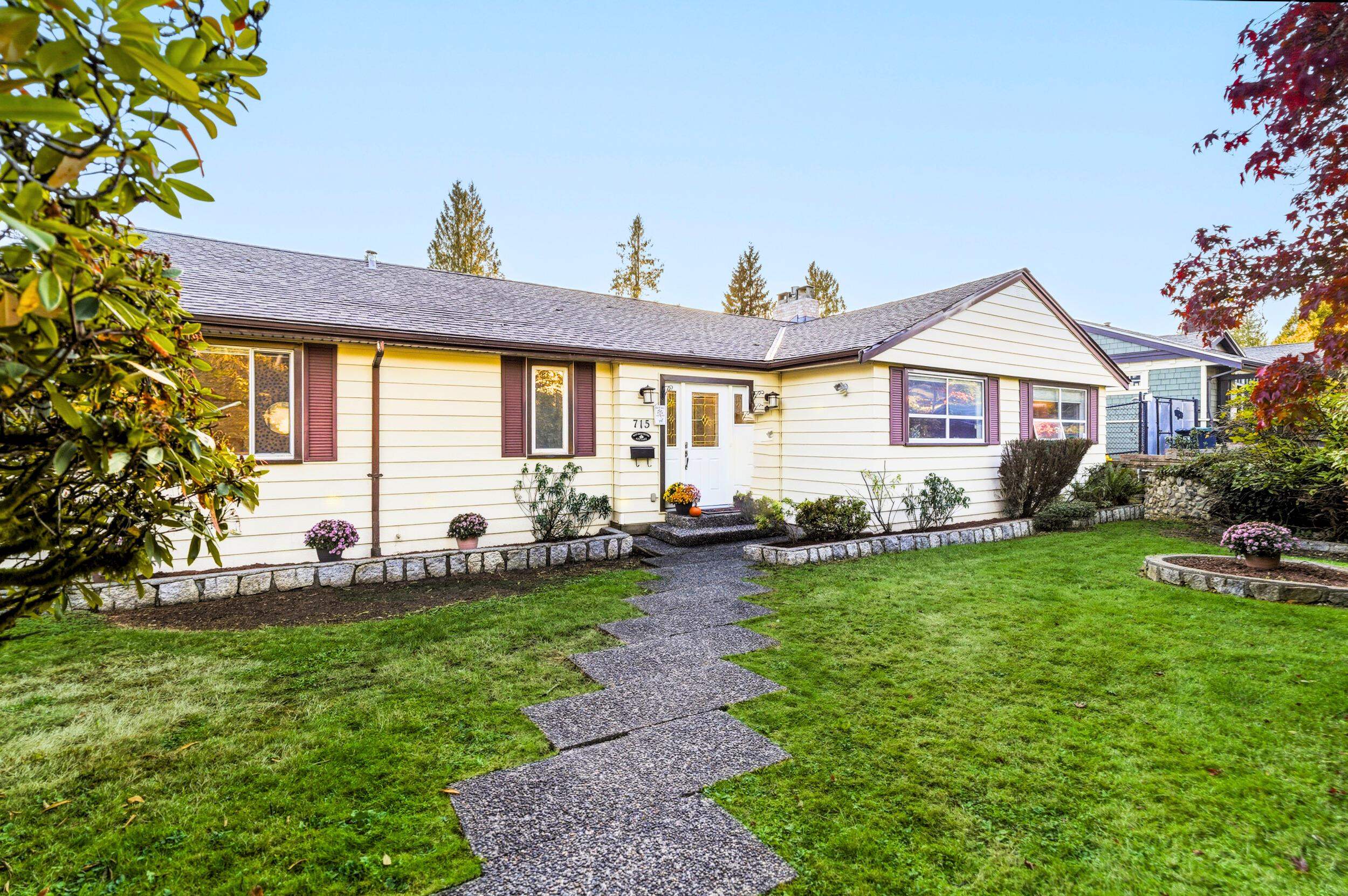 715 Kilkeel Place, North Vancouver, BC V7N 2X2