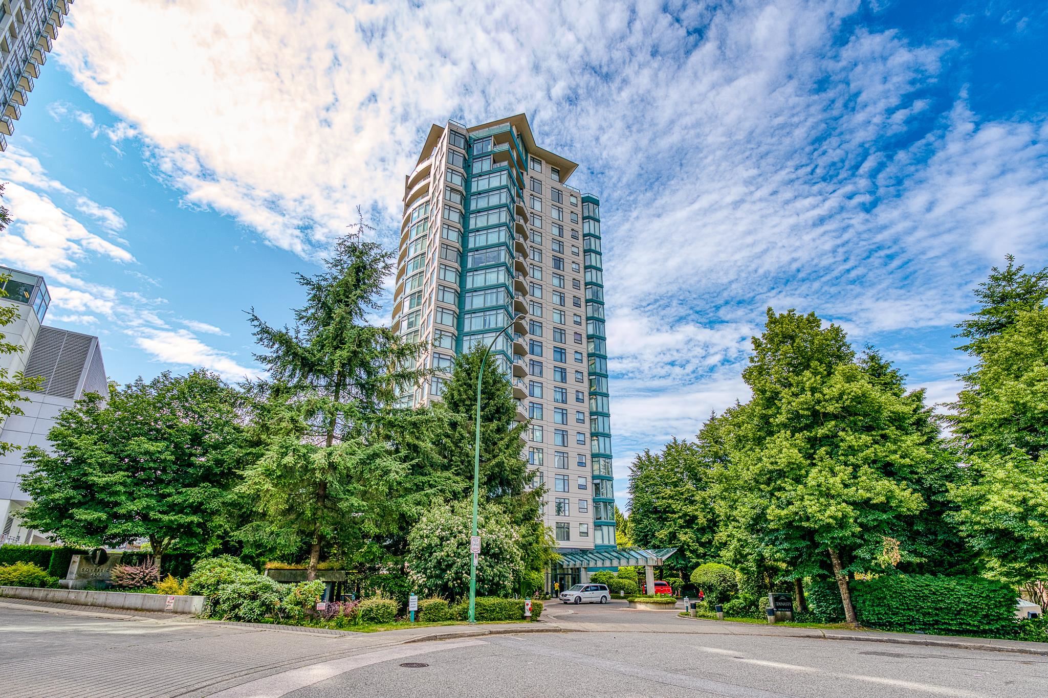 4505 Hazel Street #206, Burnaby, BC V5H 4T1