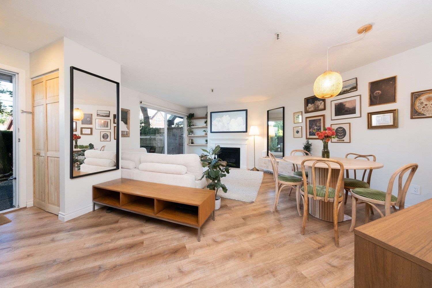 2020 West 8th Avenue #112, Vancouver, BC V6J 1W5