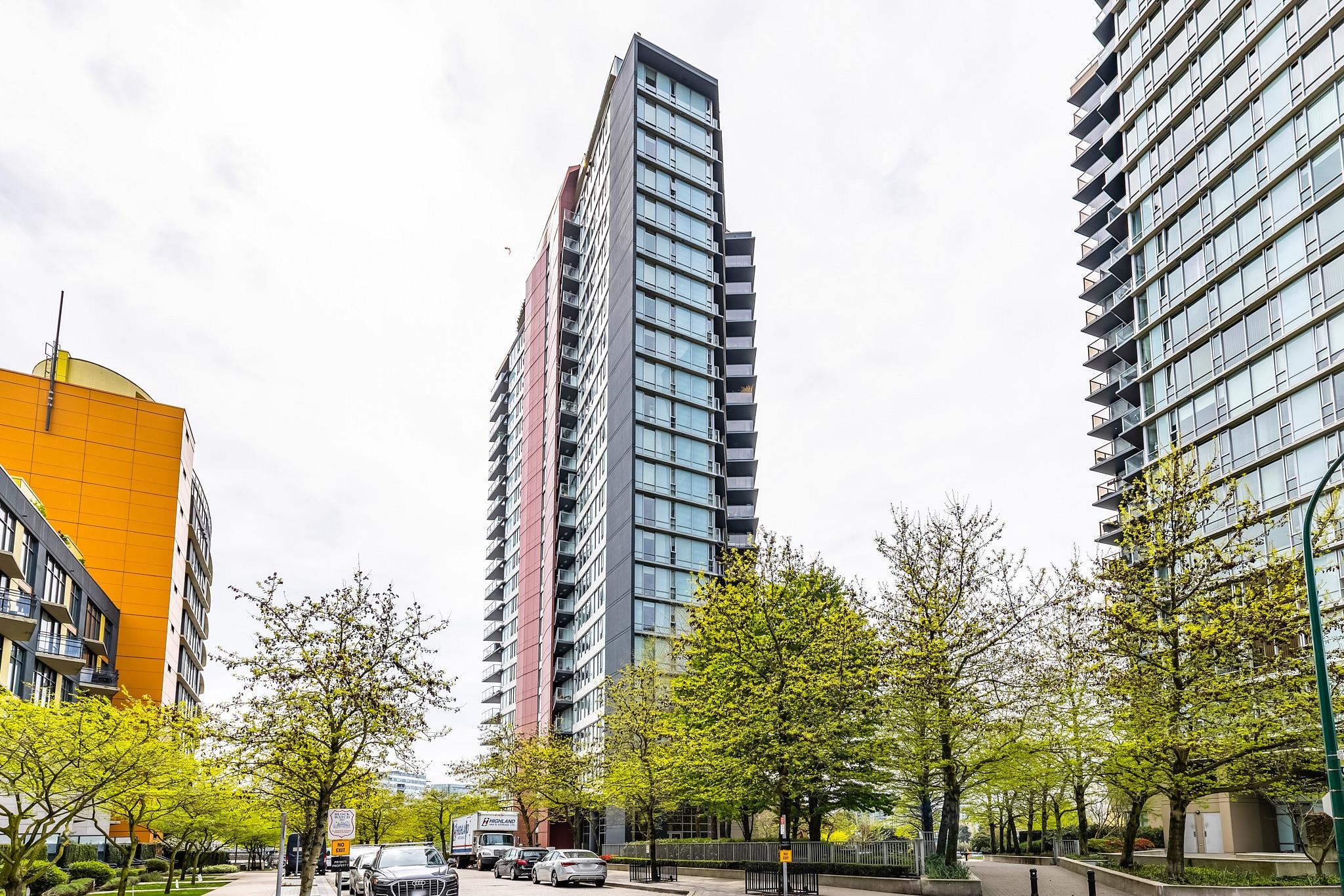 8 Smithe Mews #503, Vancouver, BC V6B 0A5