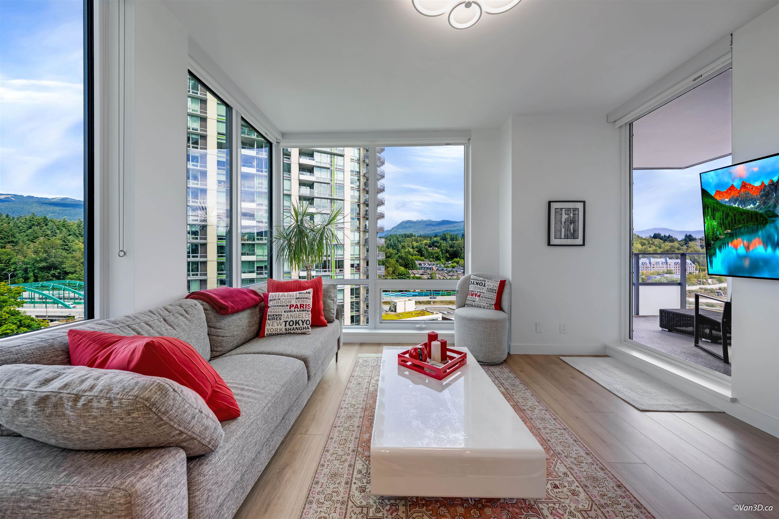 1500 Fern Street #1102, North Vancouver, BC V7J 0B6