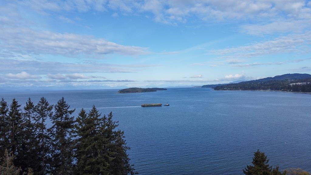 5330 Snodgrass Road, Sechelt, BC V0N 3A2