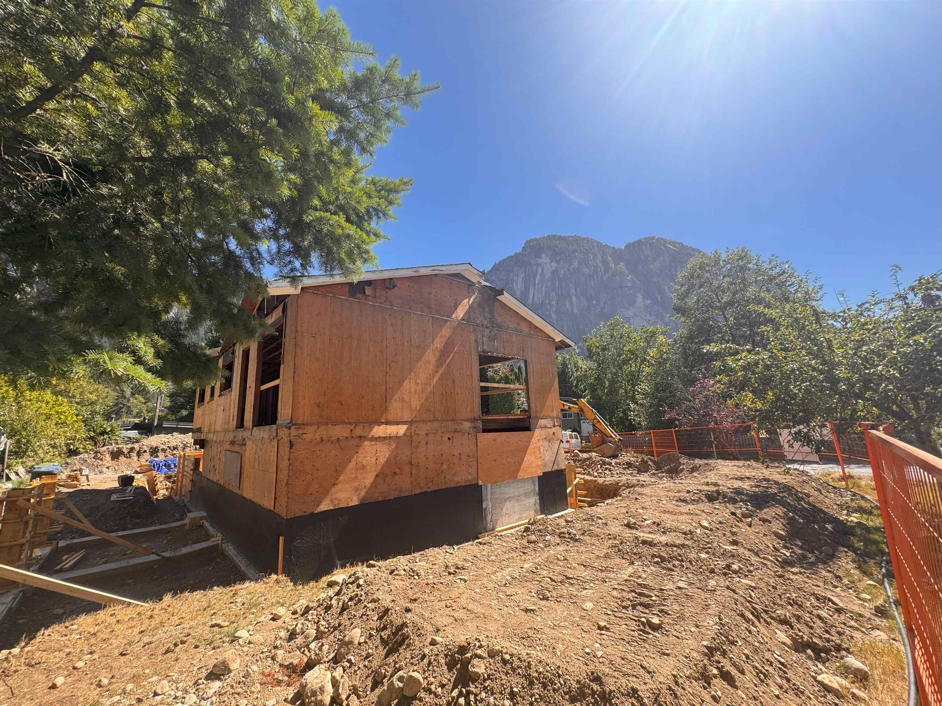 1764 Garden Place, Squamish, BC V8B 0X5