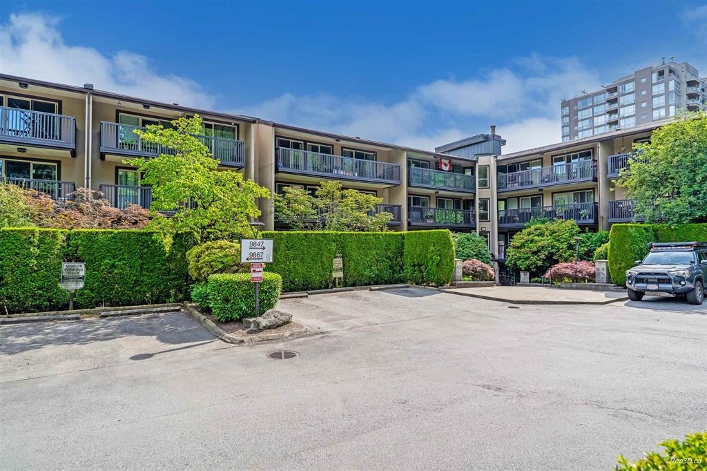 9847 Manchester Drive #208, Burnaby, BC V3N 4P4